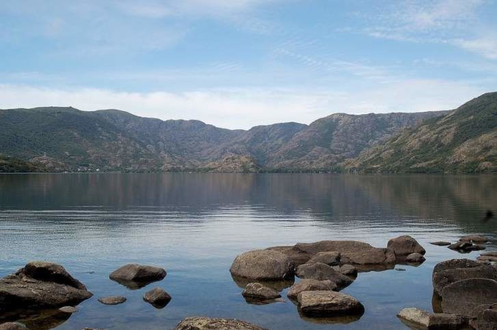 Inversión de 435.000 euros para mejorar la depuración de las aguas del Parque Natural Lago de Sanabria