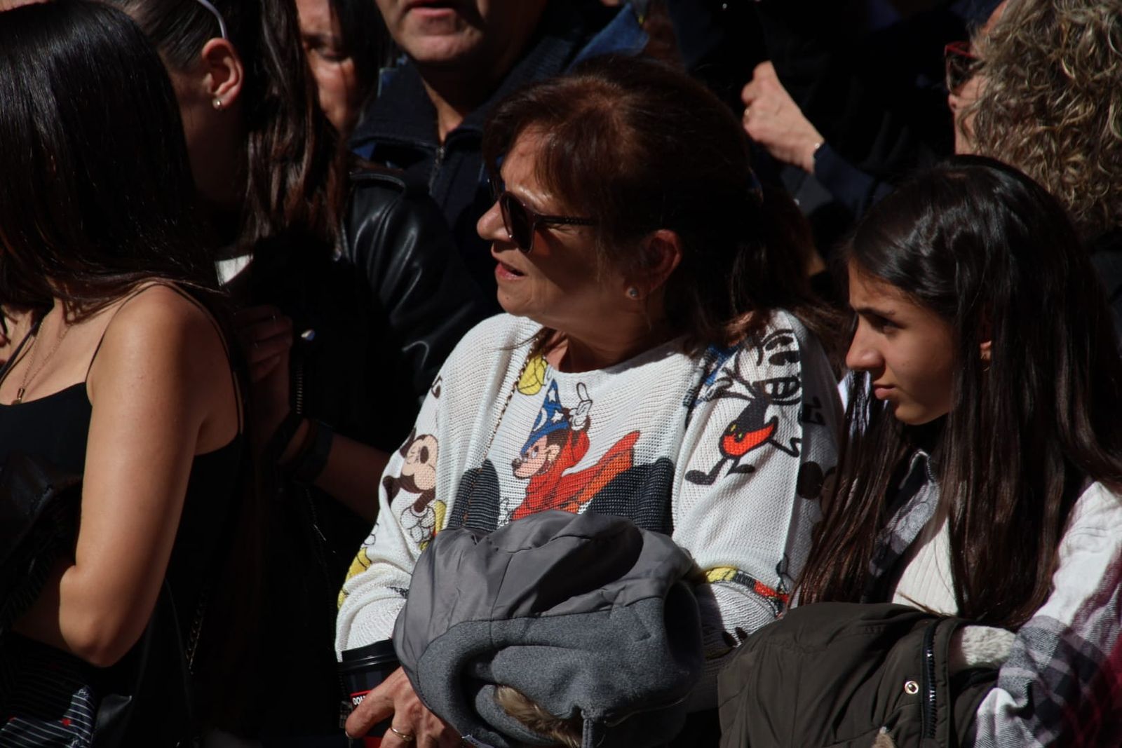 ambiente-en-la-procesion-de-la-hermandad-de-nuestro-padre-jesus-del-perdon-30