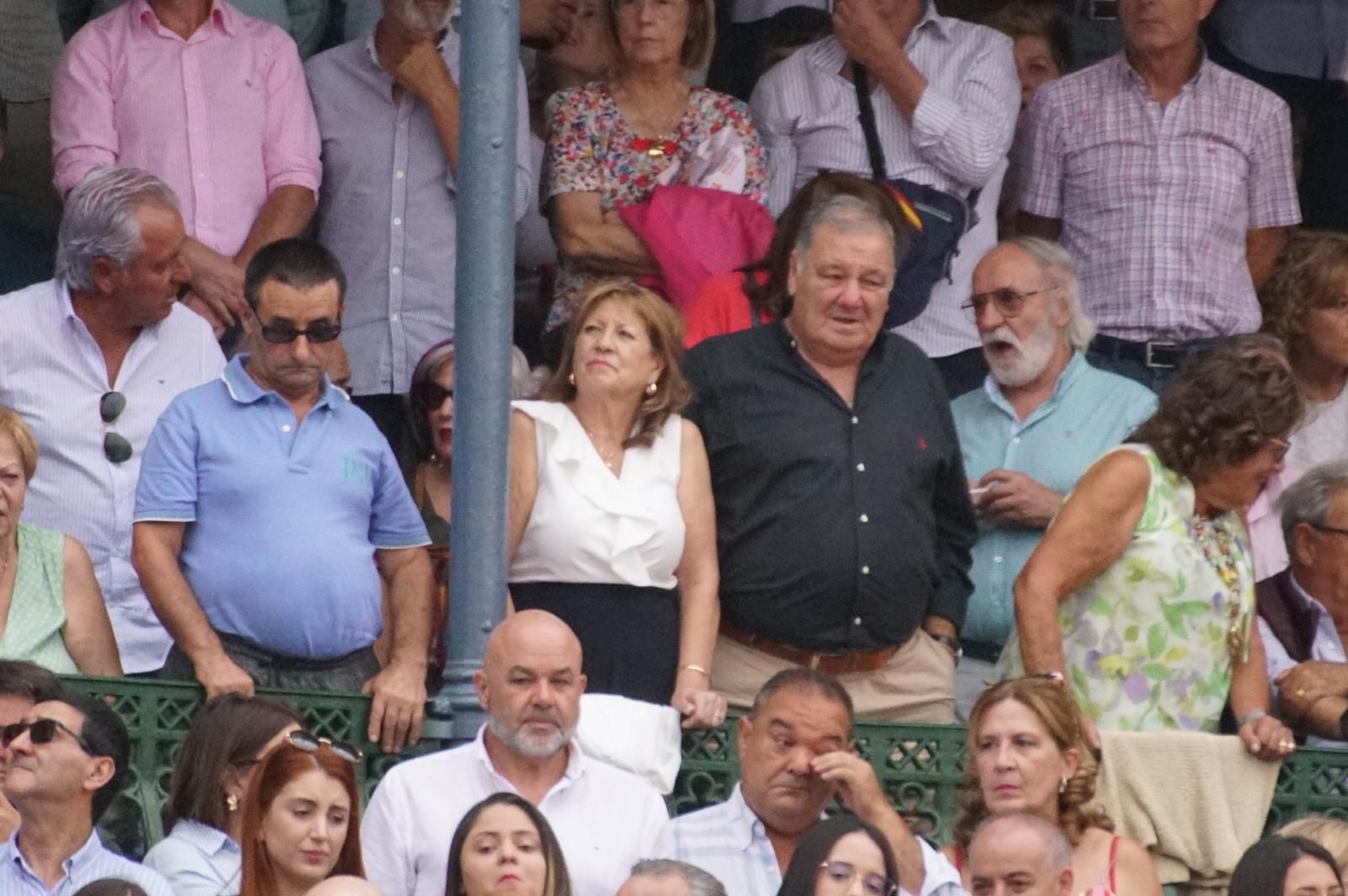 Gran ambiente en La Glorieta para la tarde de toros de Morante de la Puebla, Ismael Martín y Marco Pérez