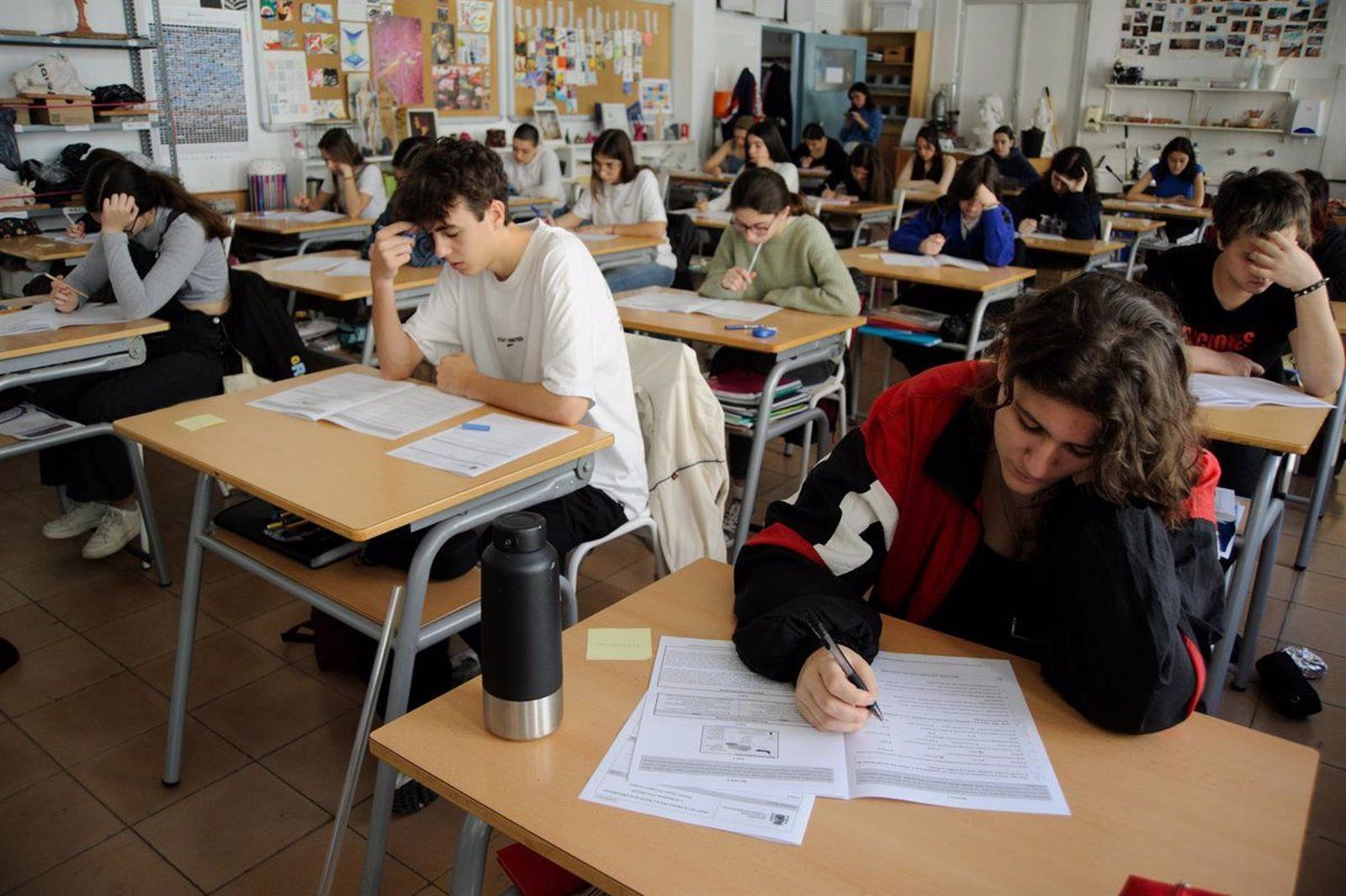 Profesor impartiendo clase. Foto EP Profesor impartiendo clase. Foto EP