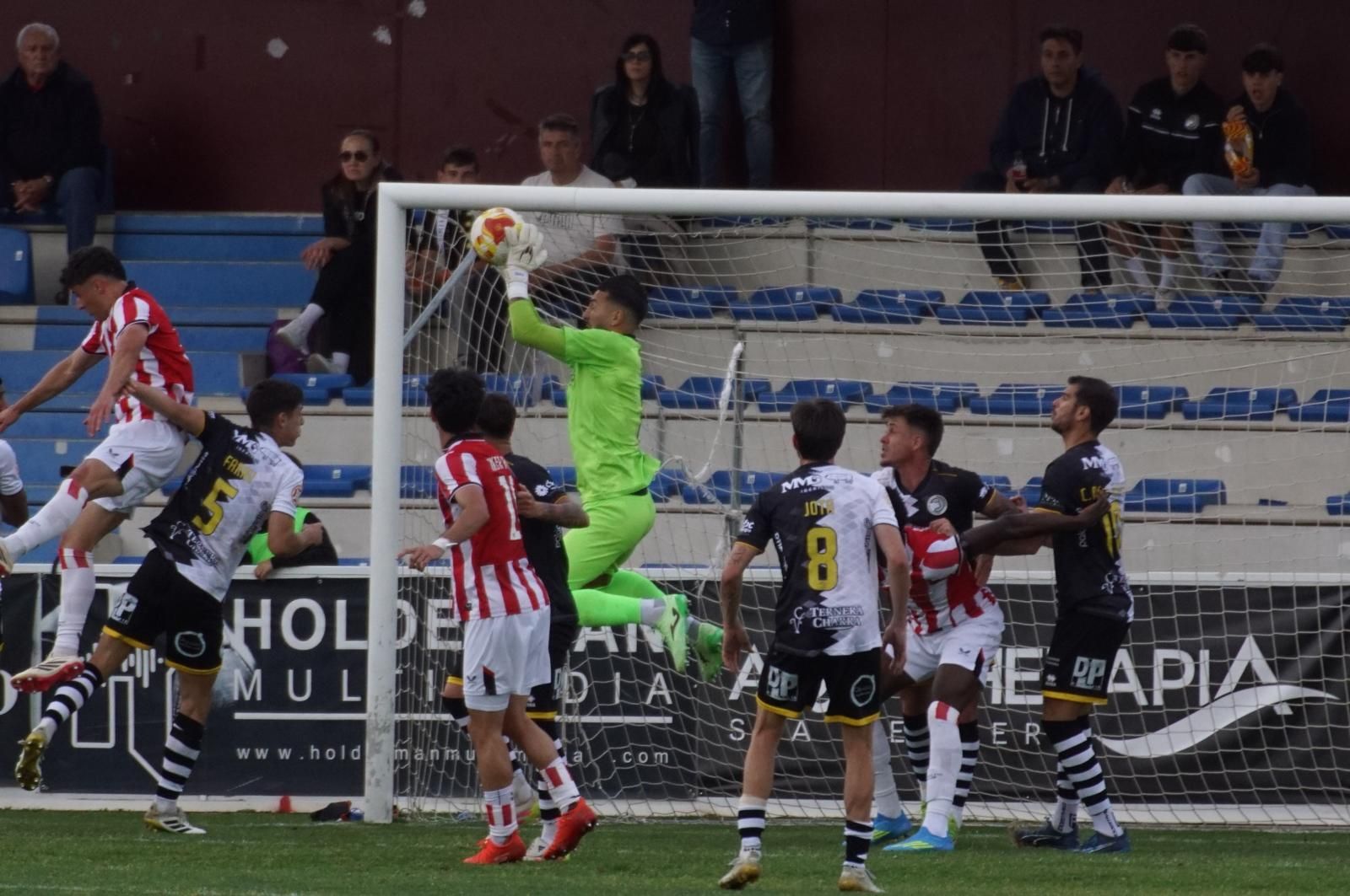 Unionistas – Bilbao Athletic. Estadio Reina Sofía