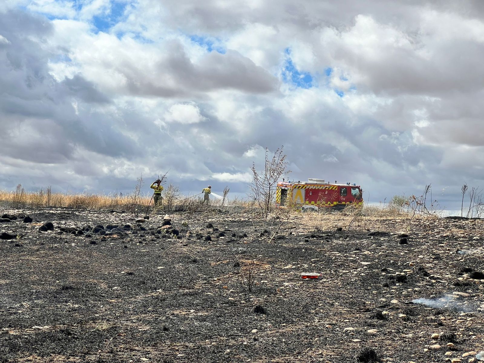 Incendio en unas tierras en Chamberí