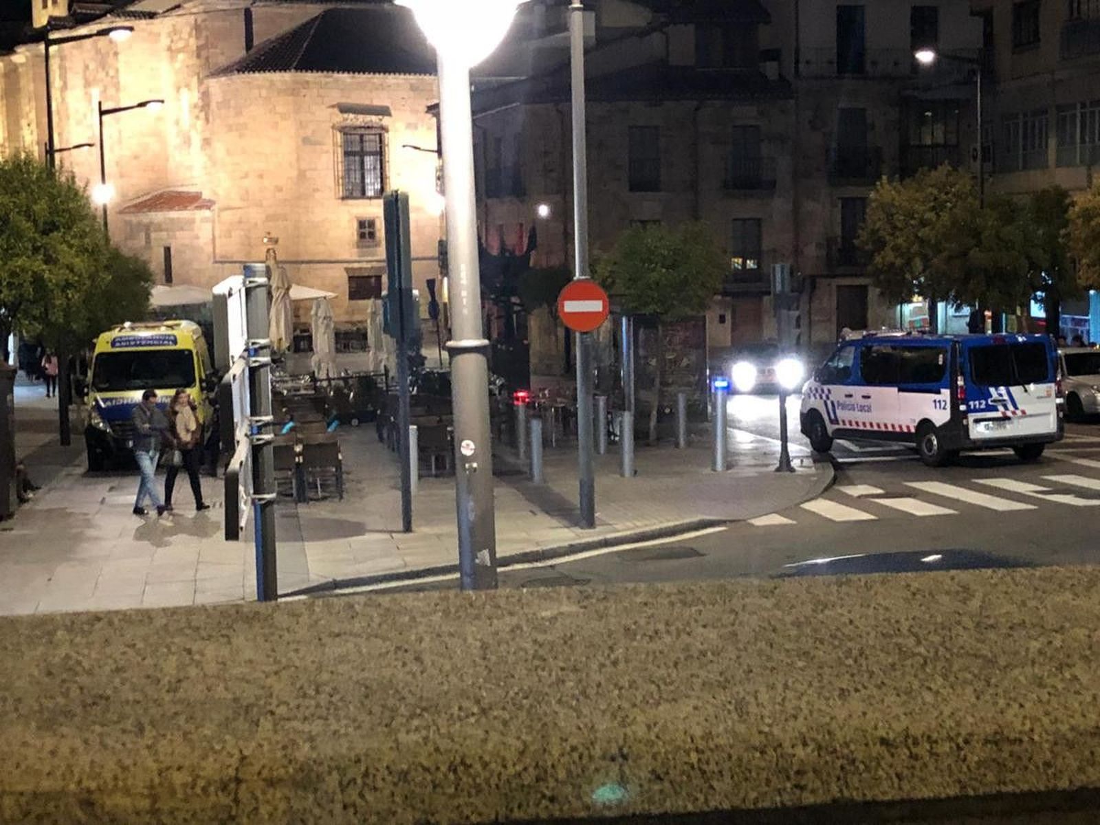 Plaza de san julian ambulancia (2)