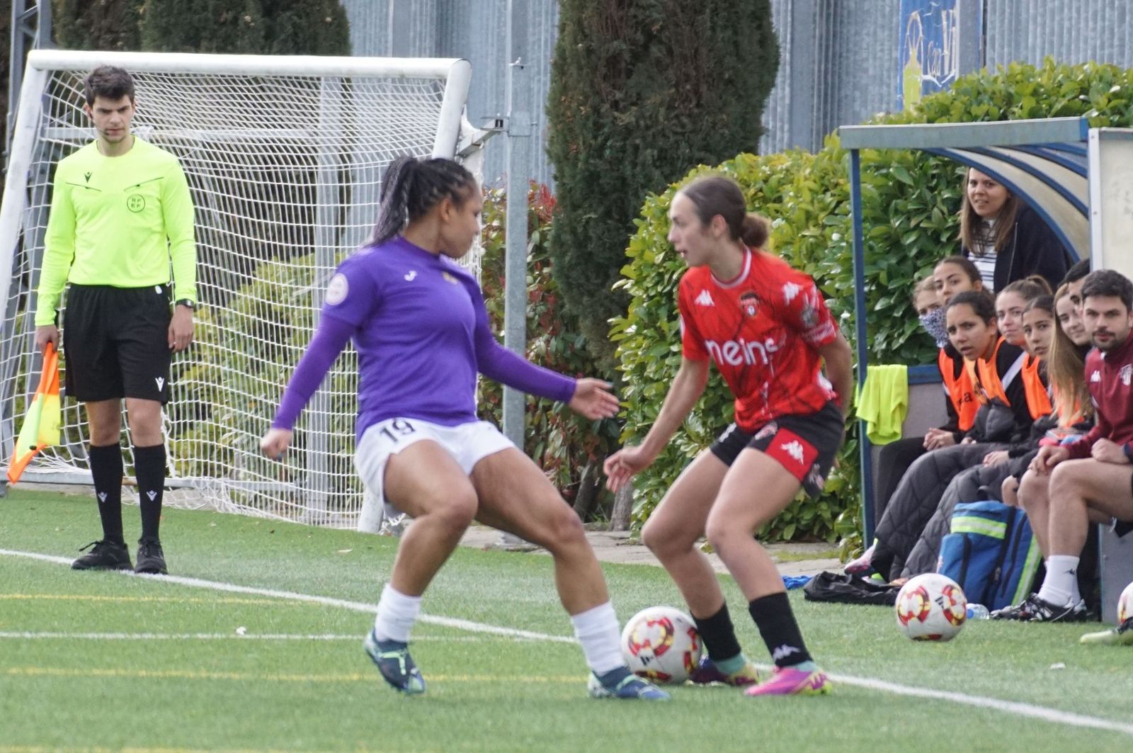 b8f42ff1-7ff0-46cd-87b7-a5adcbeec60e