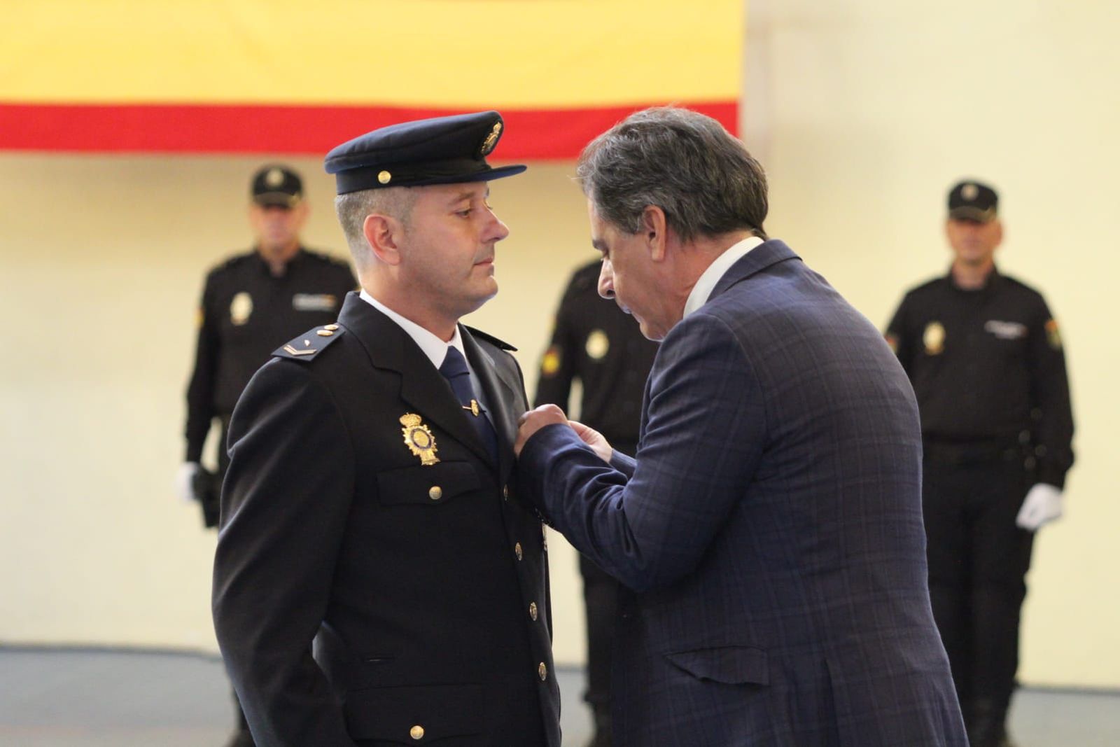 la-policia-nacional-de-salamanca-los-angeles-custodios-18