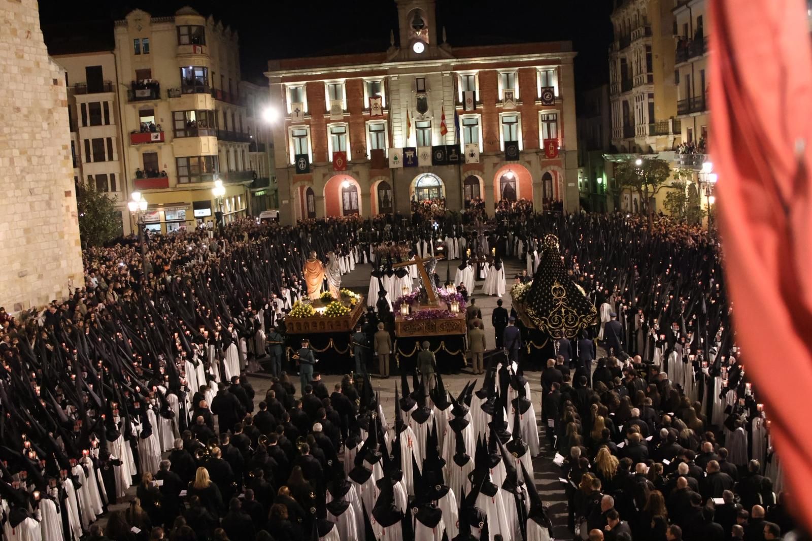 Procesión de Jesús en su Tercera Caída ayer Lunes Santo en Zamora