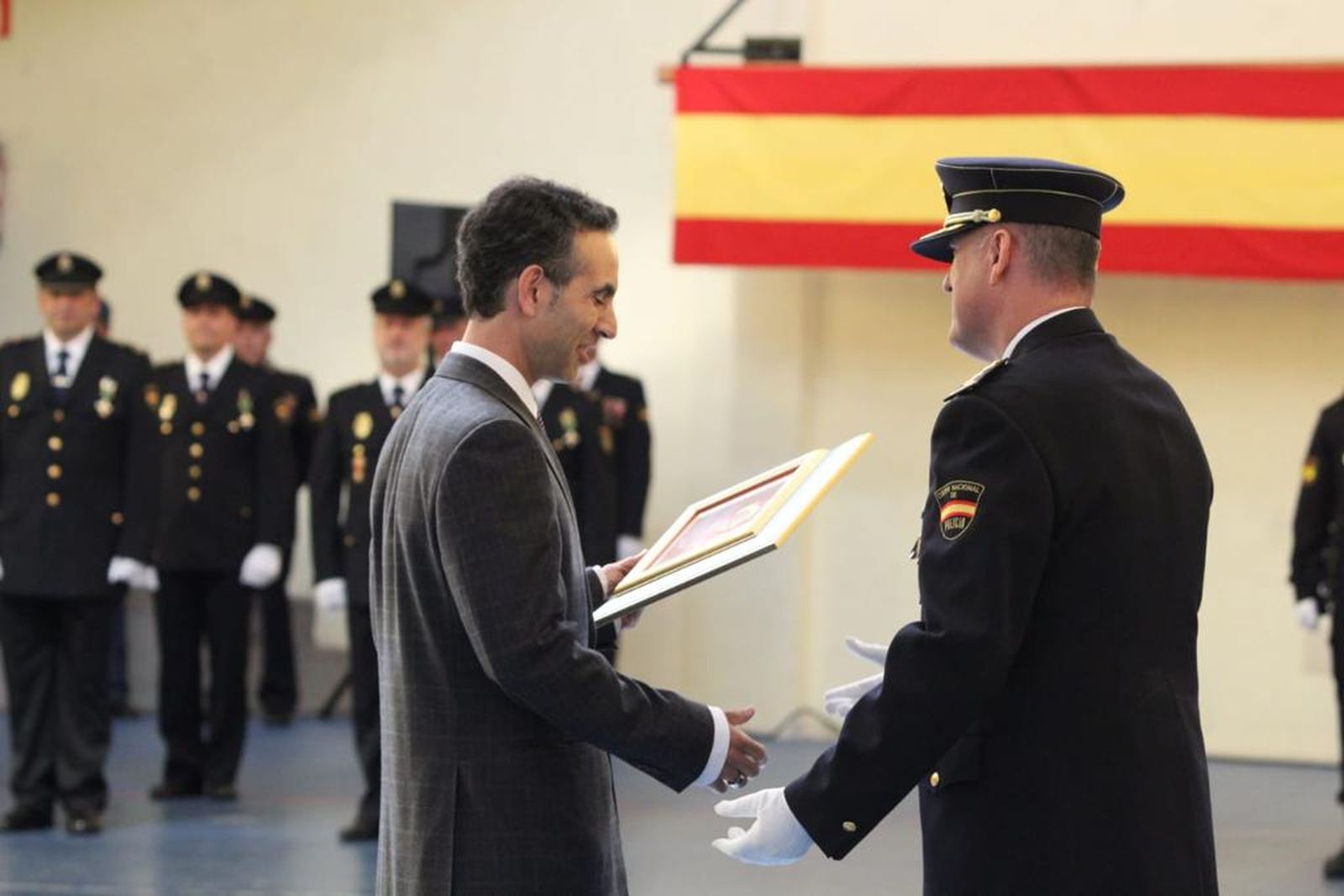 la-policia-nacional-de-salamanca-los-angeles-custodios-74