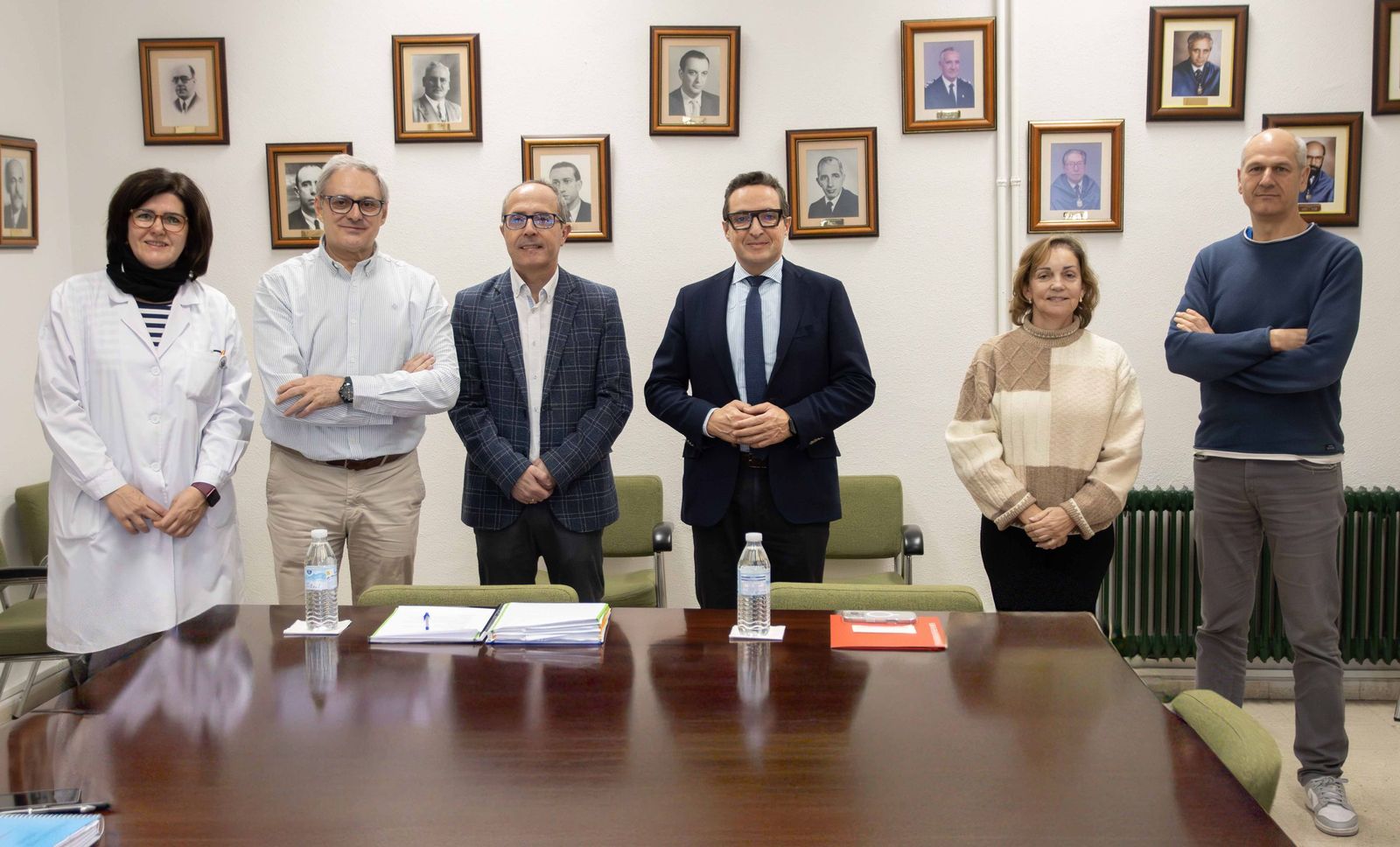 Juan Manuel Corchado junto al equipo de dirección de la Escuela Técnica Superior de Ingeniería Industrial de Béjar de la USAL./ Raquel J. Santos (Comunicación USAL)