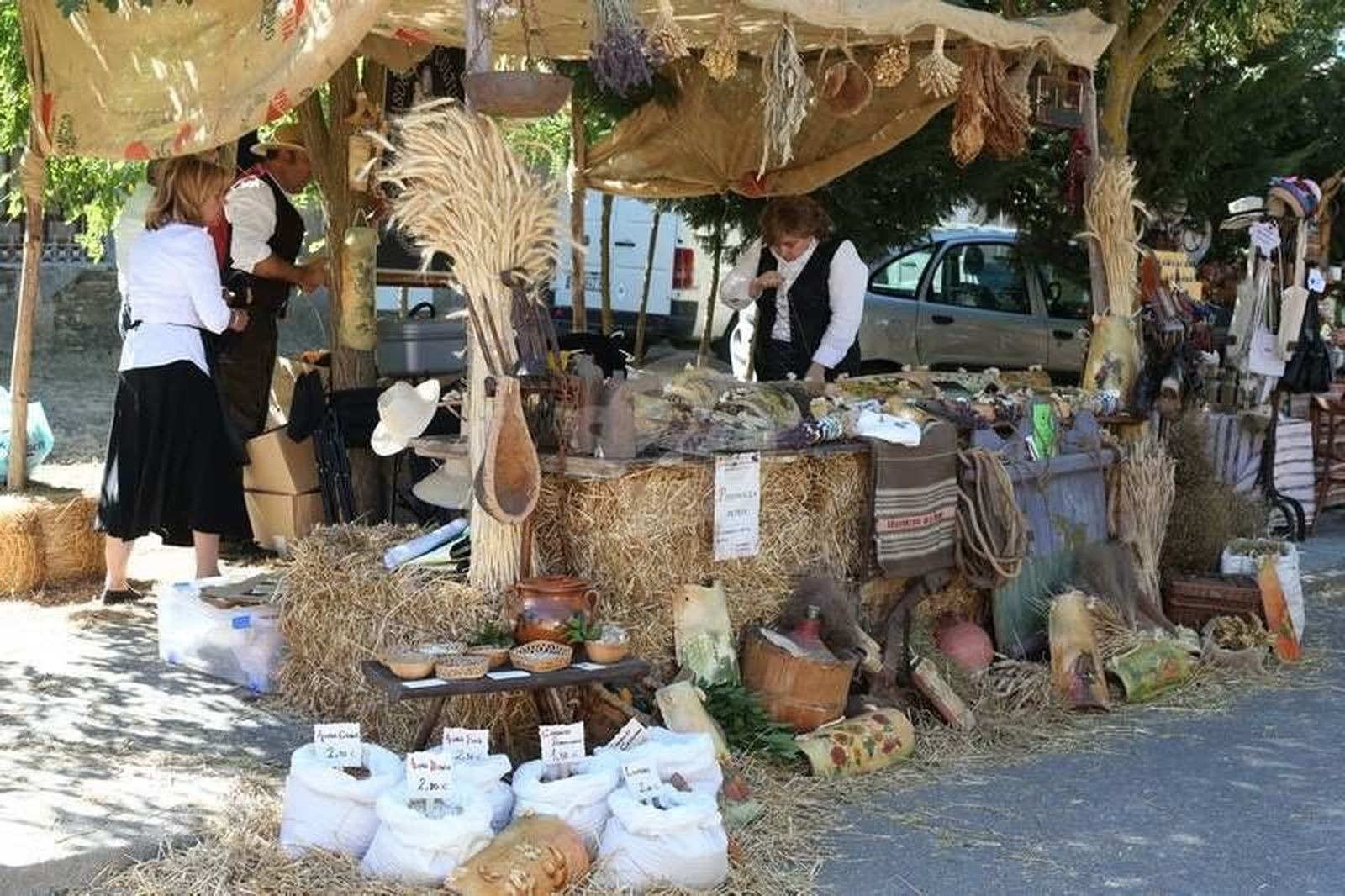 El Mercado Campesino de Miranda de Azán llega cargado de novedades