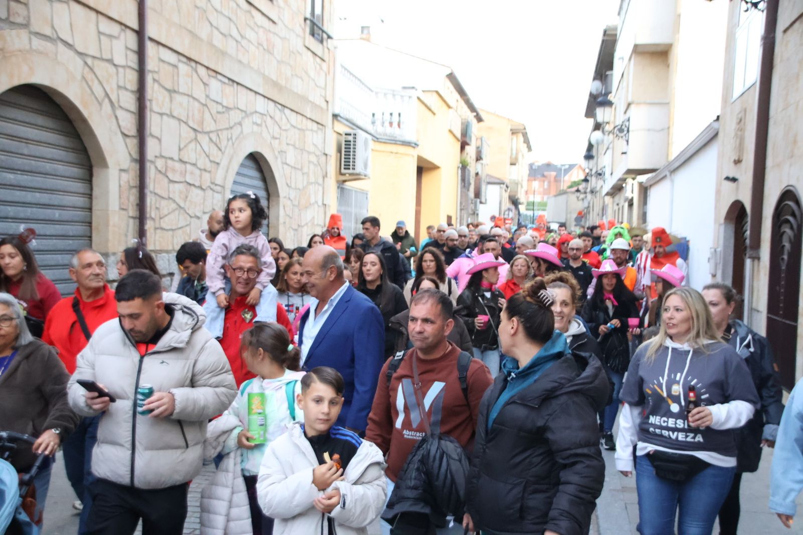  Villamayor, concentración y pasacalles de grupos y peñas