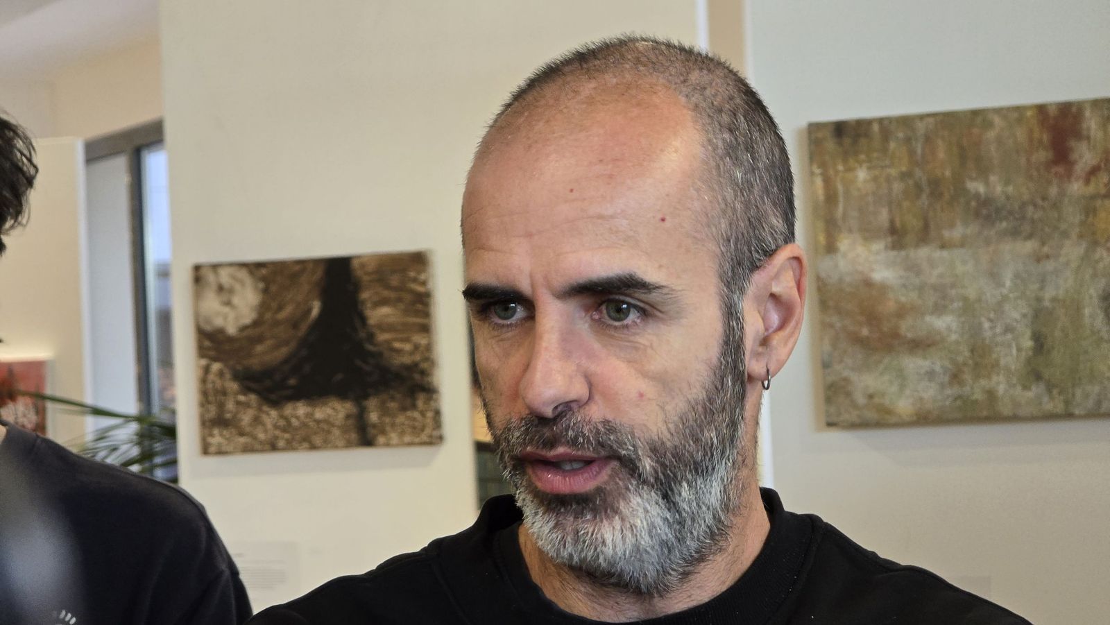 “La arquitectura como huella temporal: reflexión plástica sobre el Hospital Universitario de Salamanca”