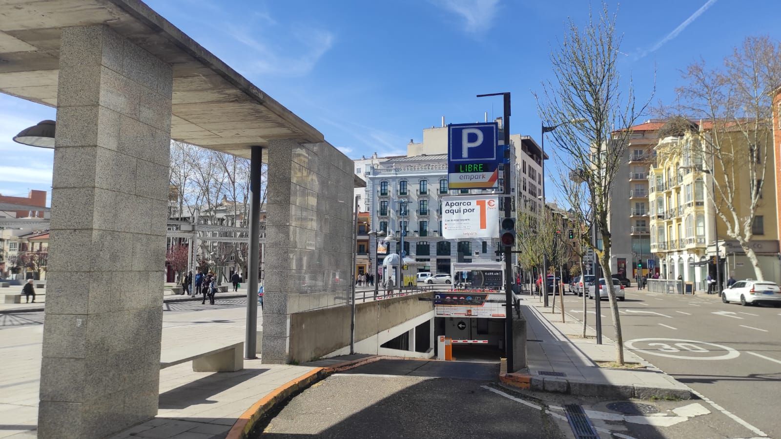 Parking de la Marina.