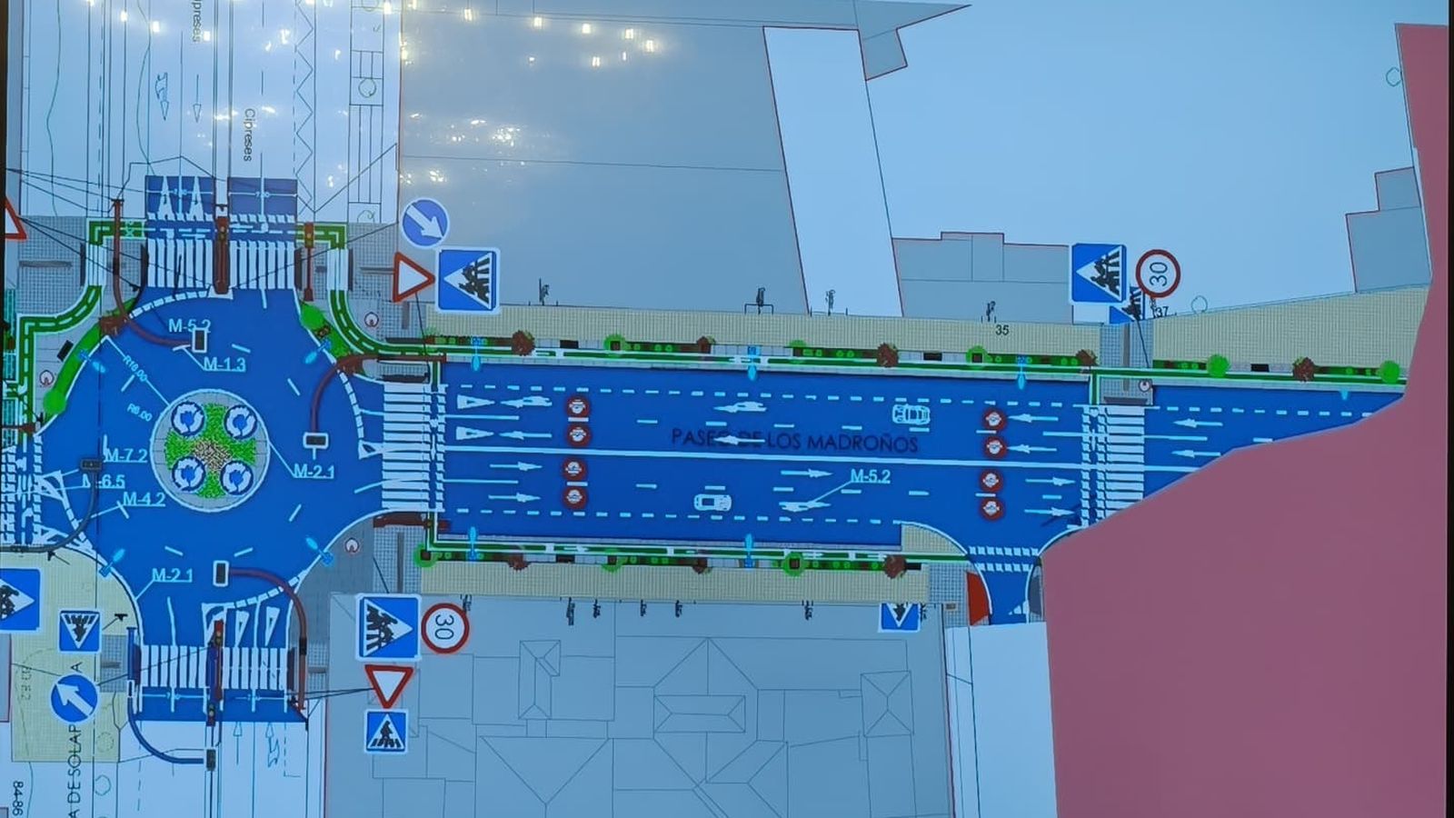 Paseo de los Madroños con el futuro cambio en el bulevar