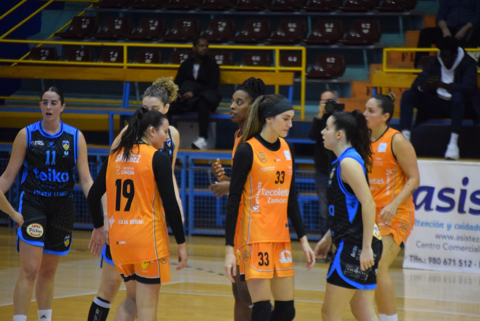 cd-zamarat-picken-claret-44