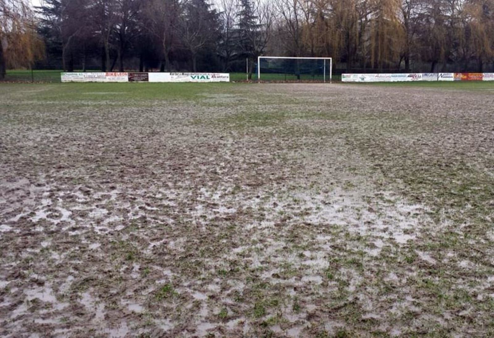 Suspendido el encuentro Ejido - Zamora B por las malas condiciones del terreno de juego