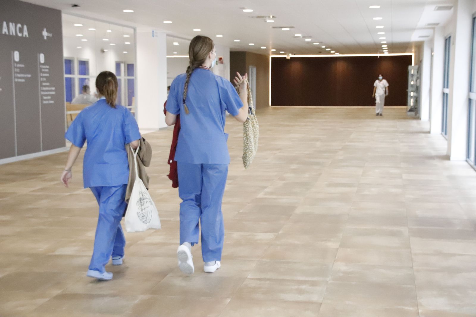 Fotos archivo de sanitarios en el Hospital universitario de Salamanca