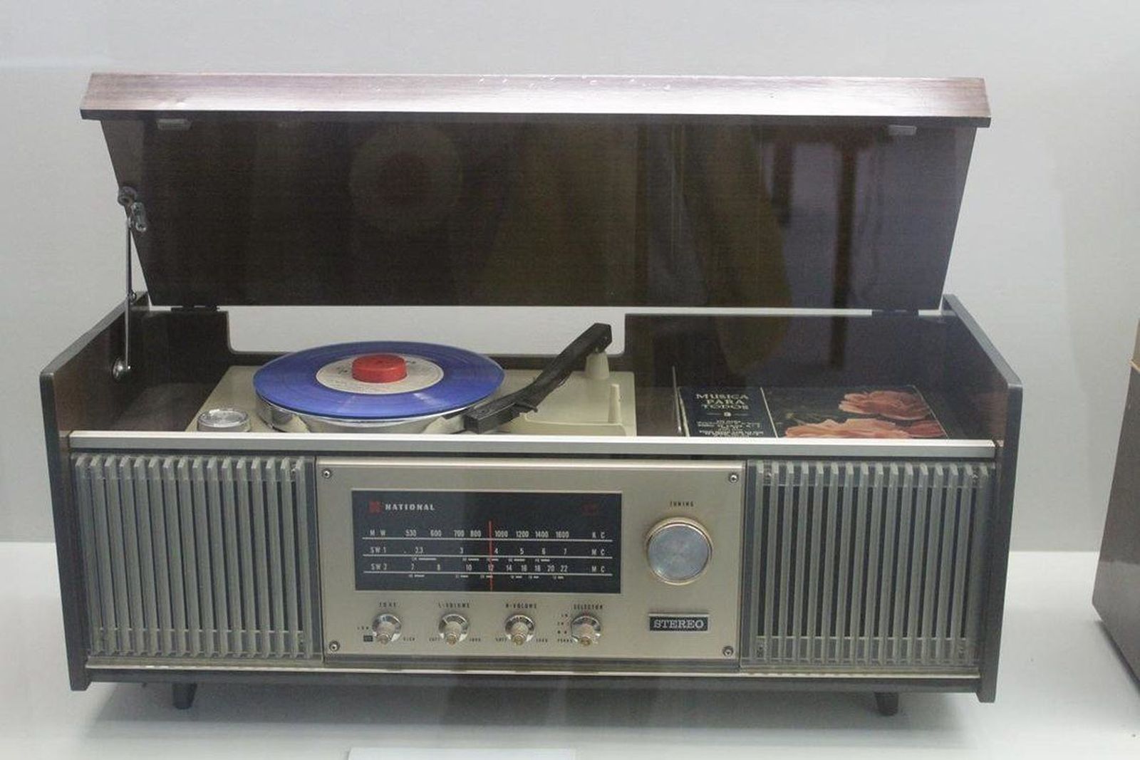 El Museo del Comercio acogerá en Ferias una exposición de los años de los discos solicitados