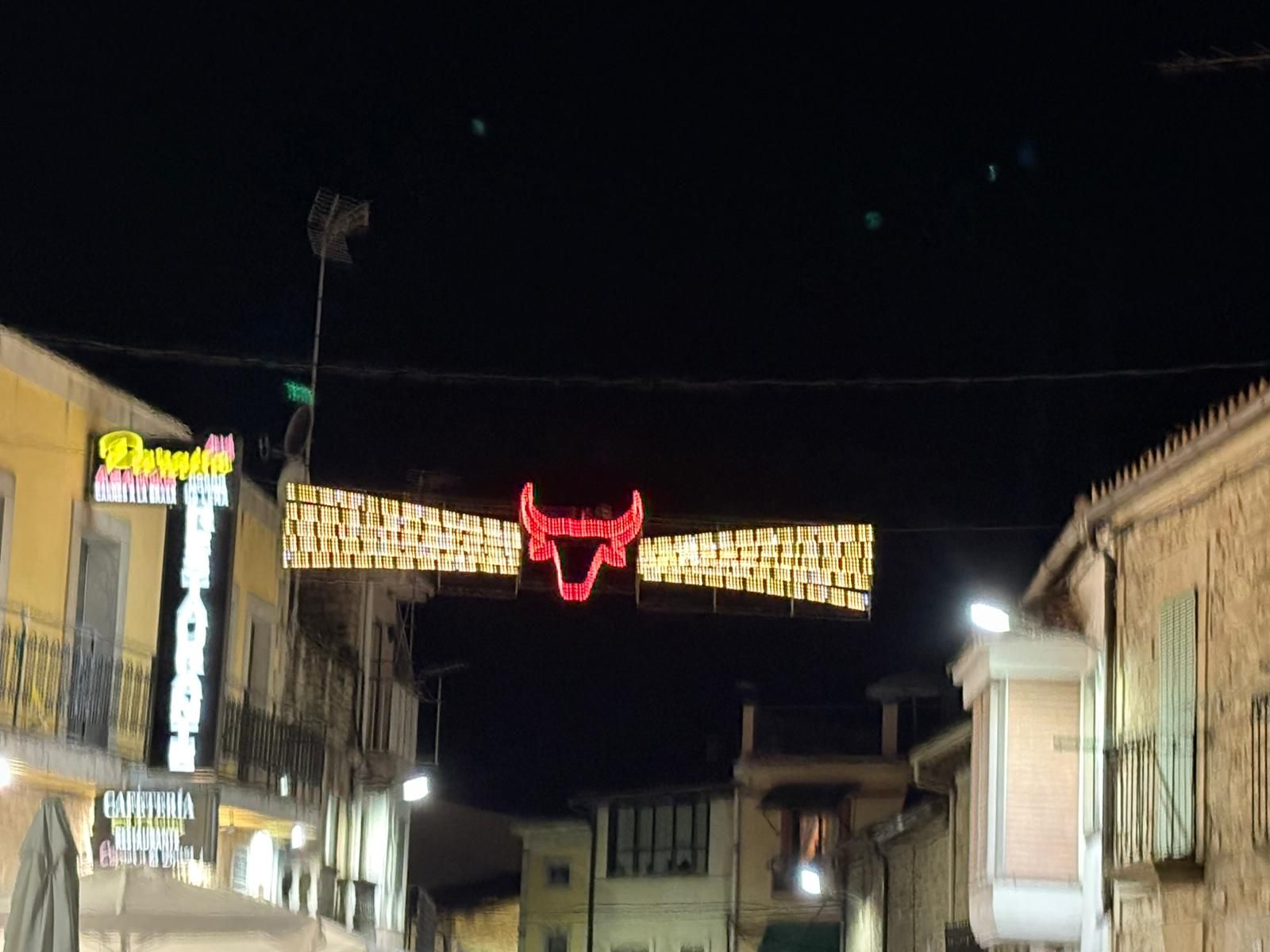 Desfile de peñas de Aldeadávila