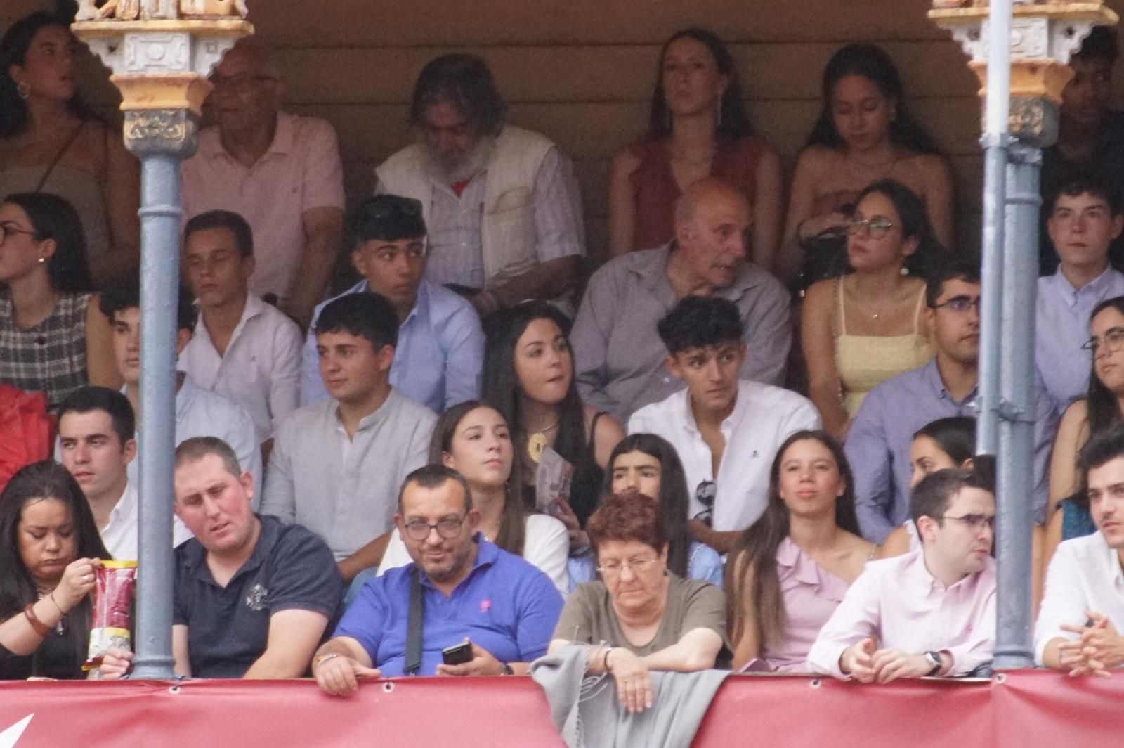 Gran ambiente en La Glorieta para la tarde de toros de Morante de la Puebla, Ismael Martín y Marco Pérez