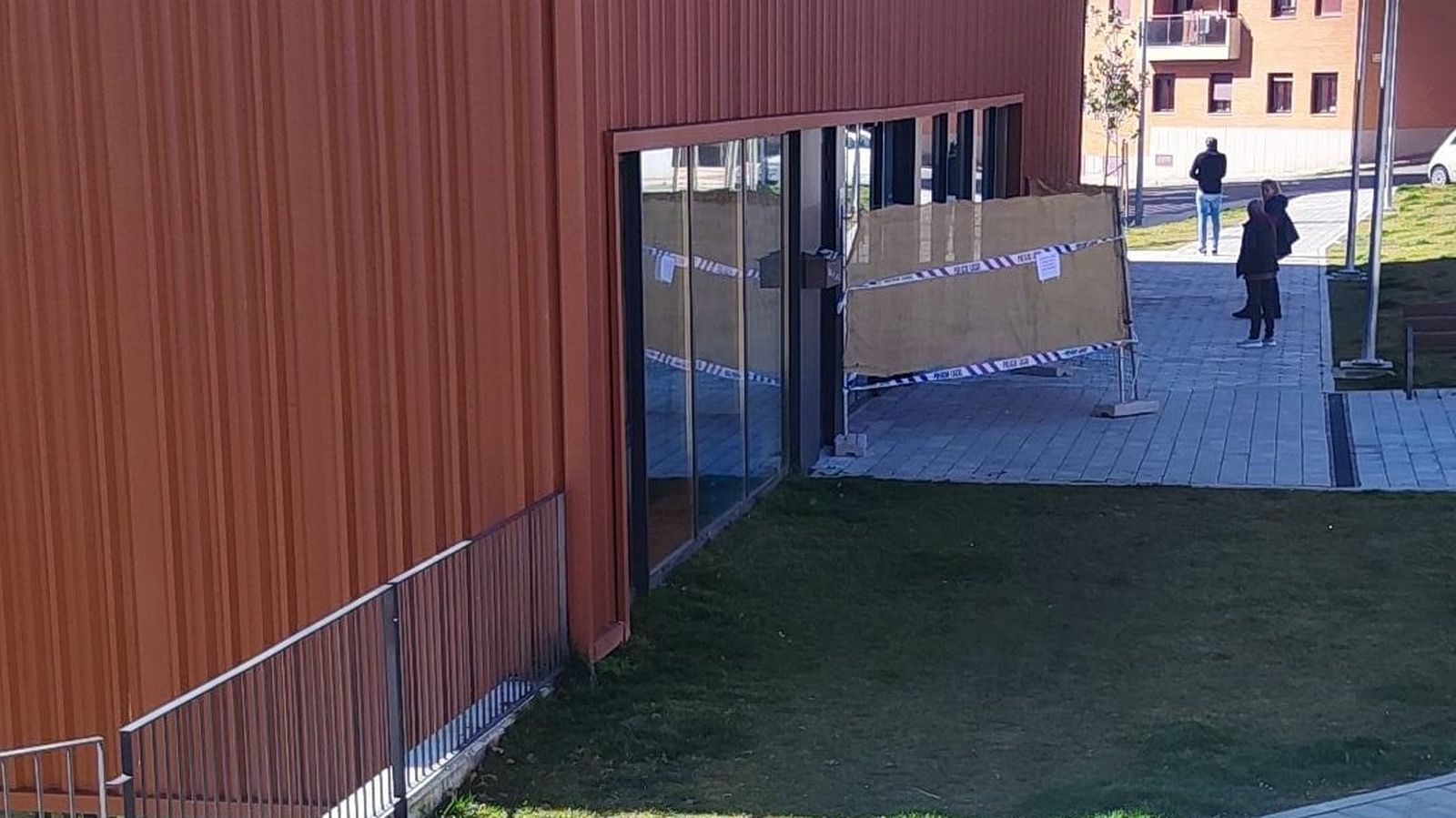 Intento de robo en la Biblioteca Carmen Martín Gaite