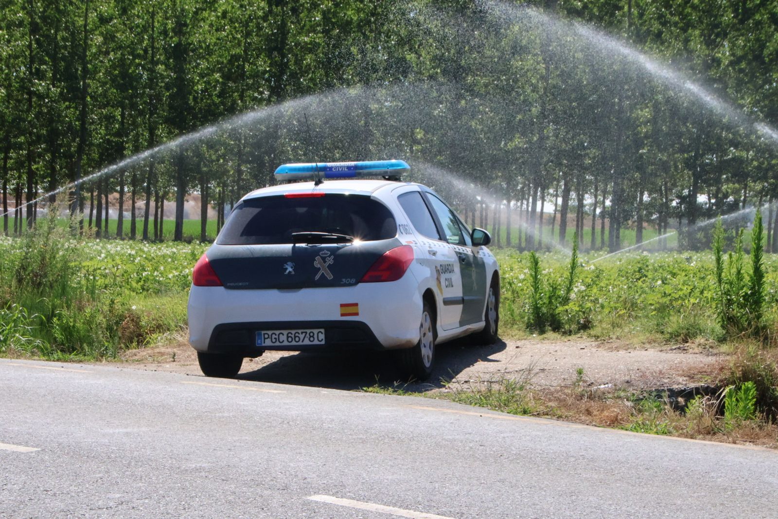 Guardia Civil en la carretera de Aldearrubia
