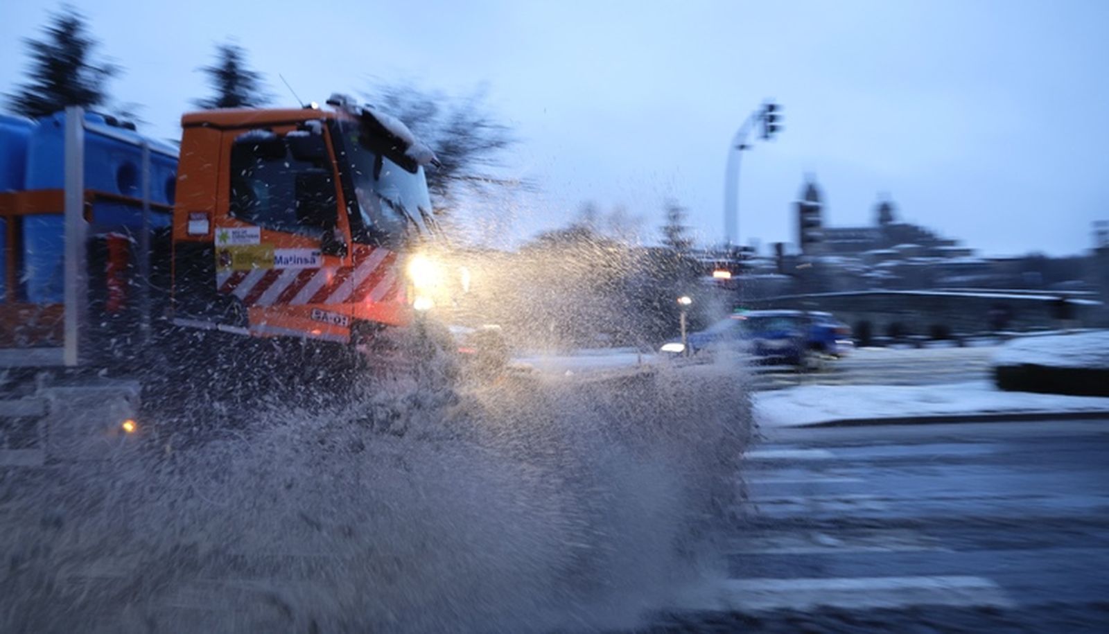 La nieve anega carreteras y tiñe de blanco Salamanca capital y provincia: imágenes de la nevada de este 28 de enero