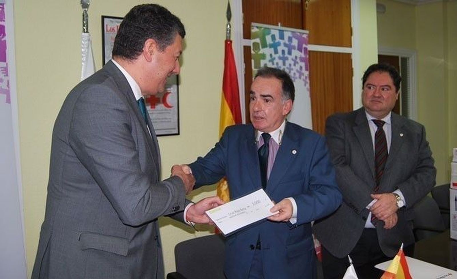 Cruz Roja triplica el número de personas atendidas por la crisis