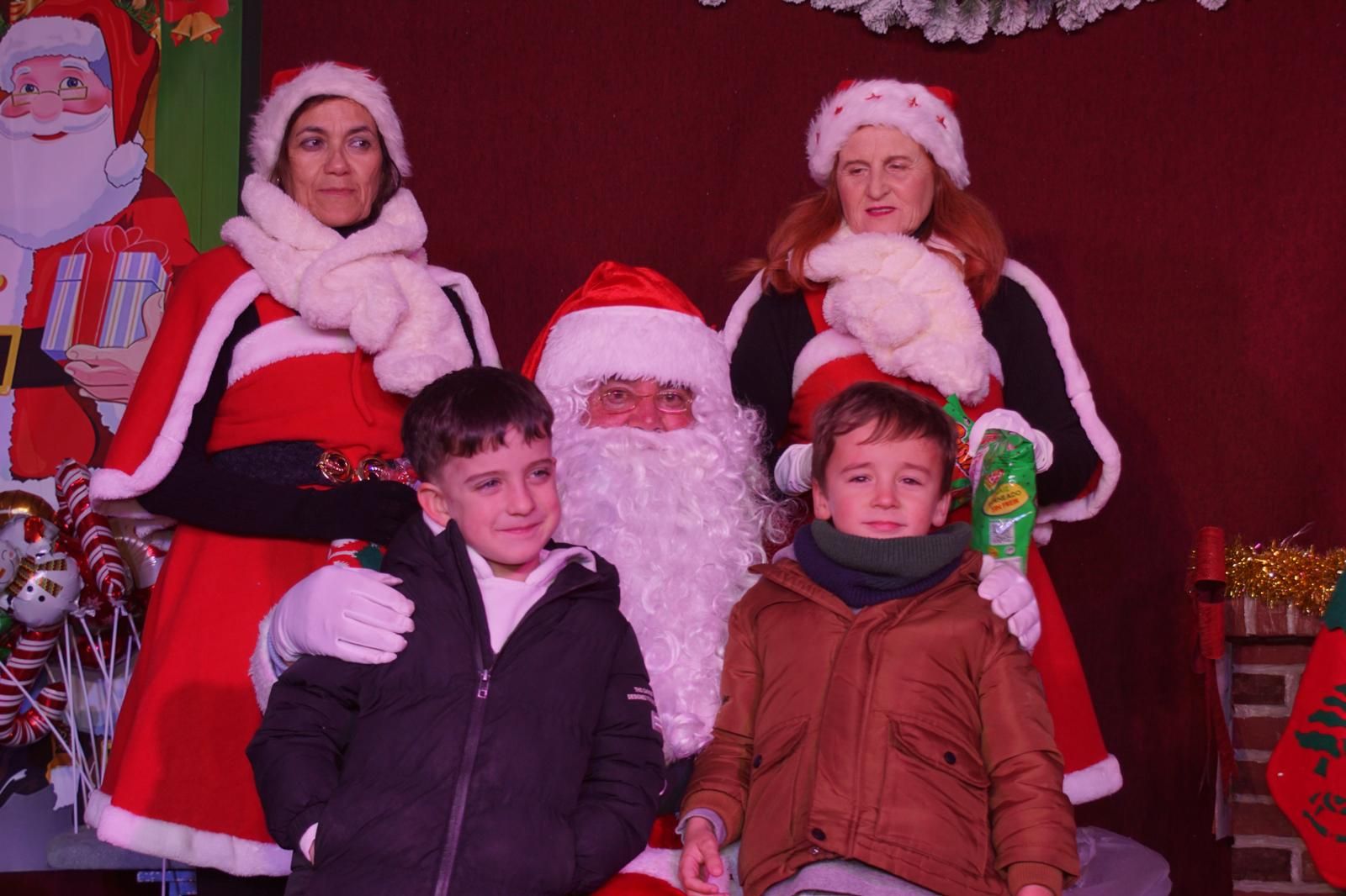 El Encinar recibe la visita de Papa Noel