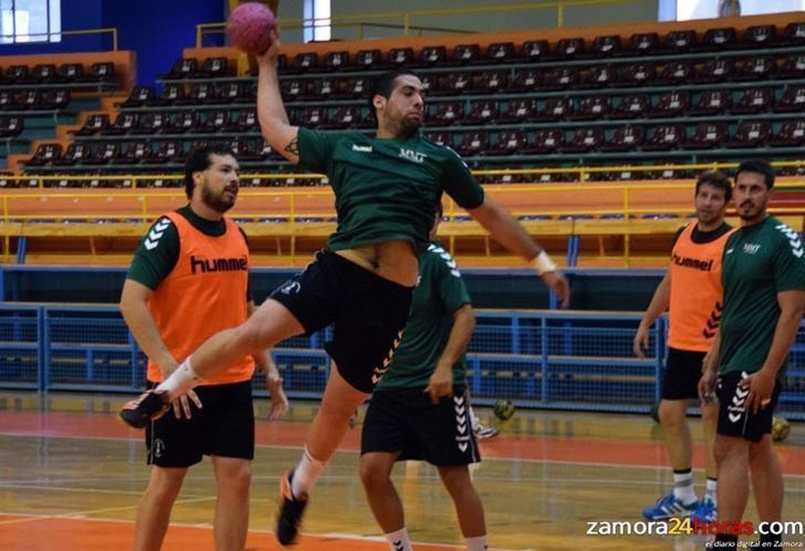 Esteban Salinas ya entrena con el MMT