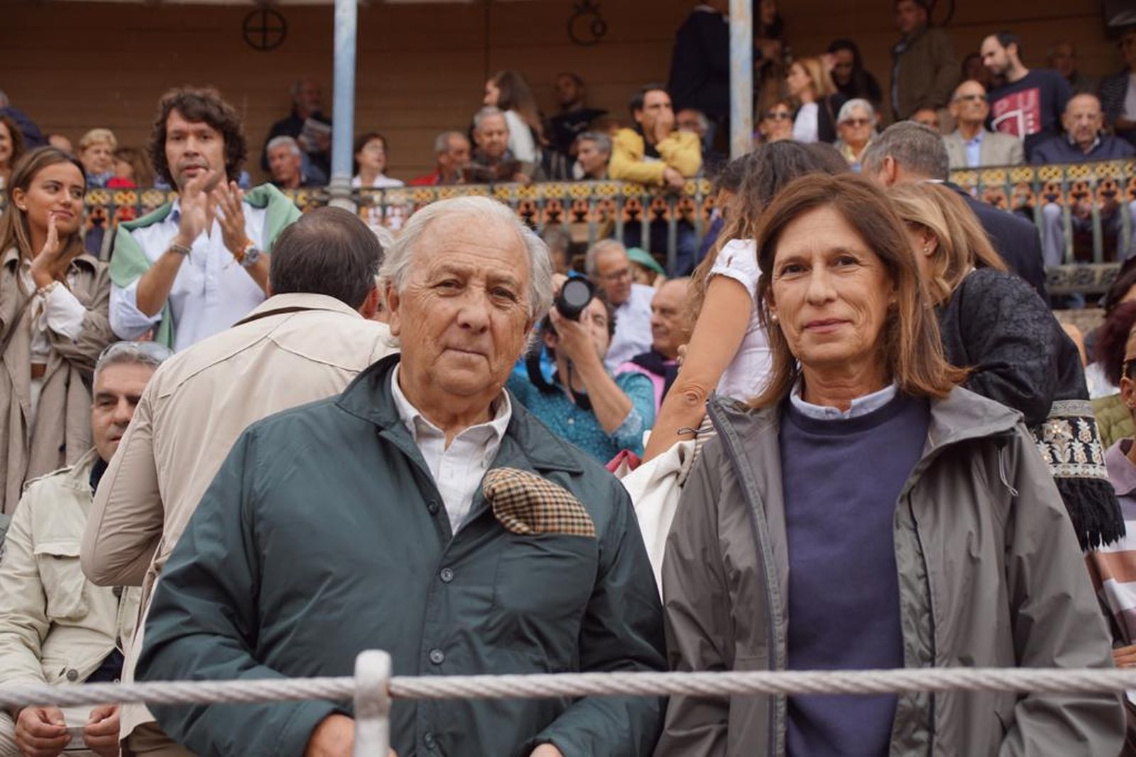 tendidos-de-la-glorieta-durante-la-corrida-de-garcia-y-olga-jimenez-12