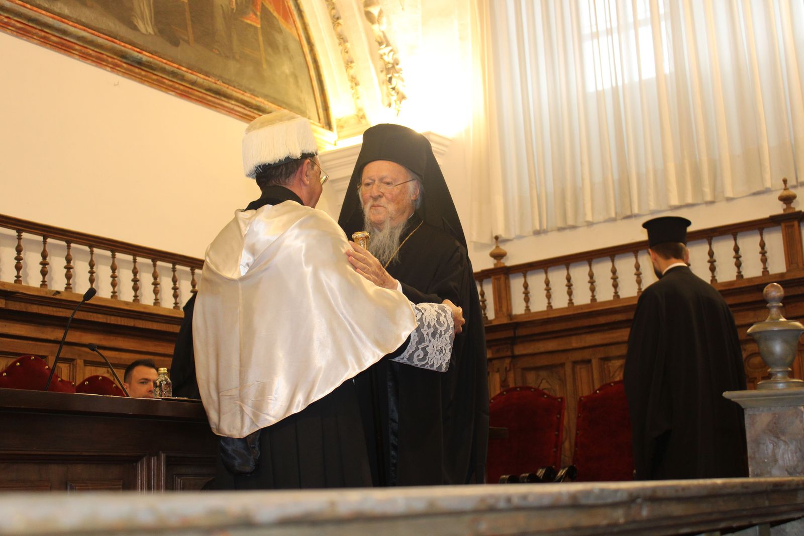 investidura-como-doctor-honoris-causa-de-la-universidad-pontific-8