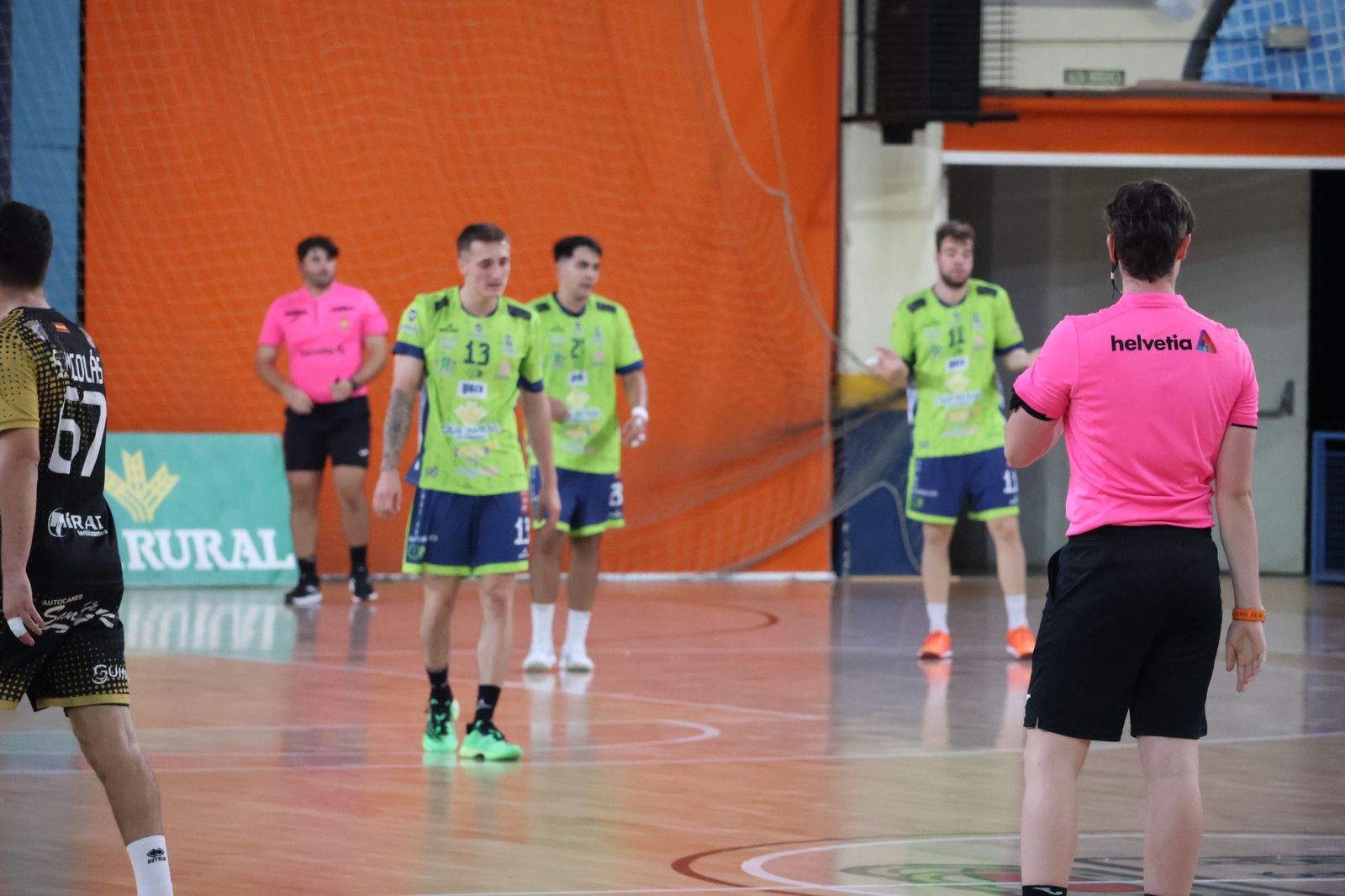 GALERÍA | El BM Zamora recibe en casa al Ciudad de Salamanca en un duelo muy ajustado