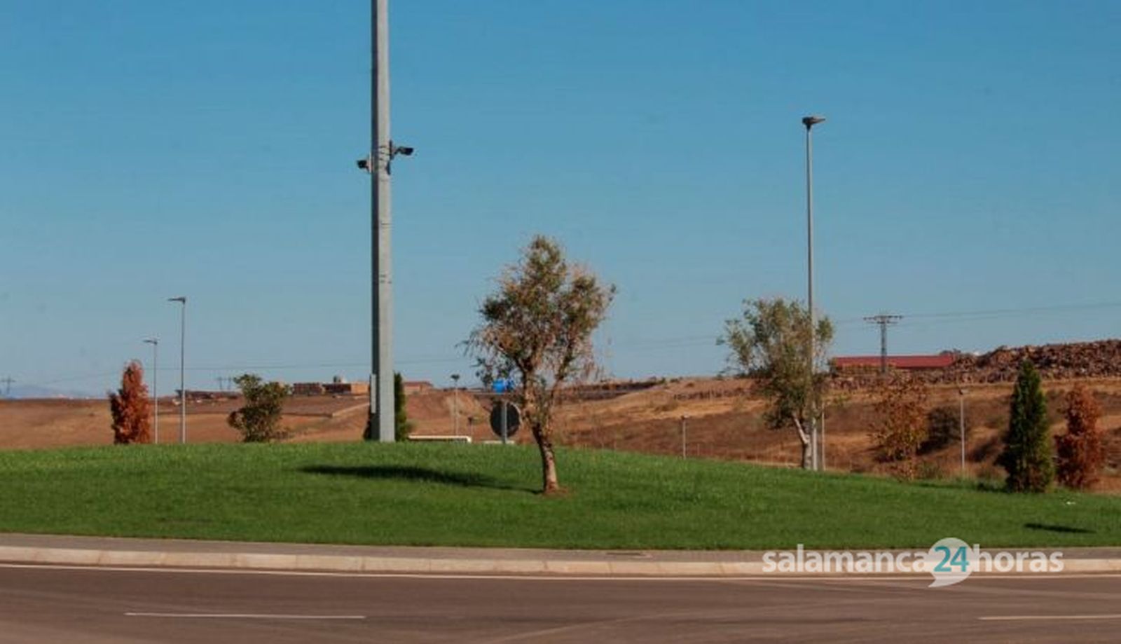 Cámaras de vigilancia por presencia de carreras ilegales en el polígono de Peña Alta. Fotos S24H (3) Cámaras de vigilancia por presencia de carreras ilegales en el polígono de Peña Alta. Fotos S24H (3)