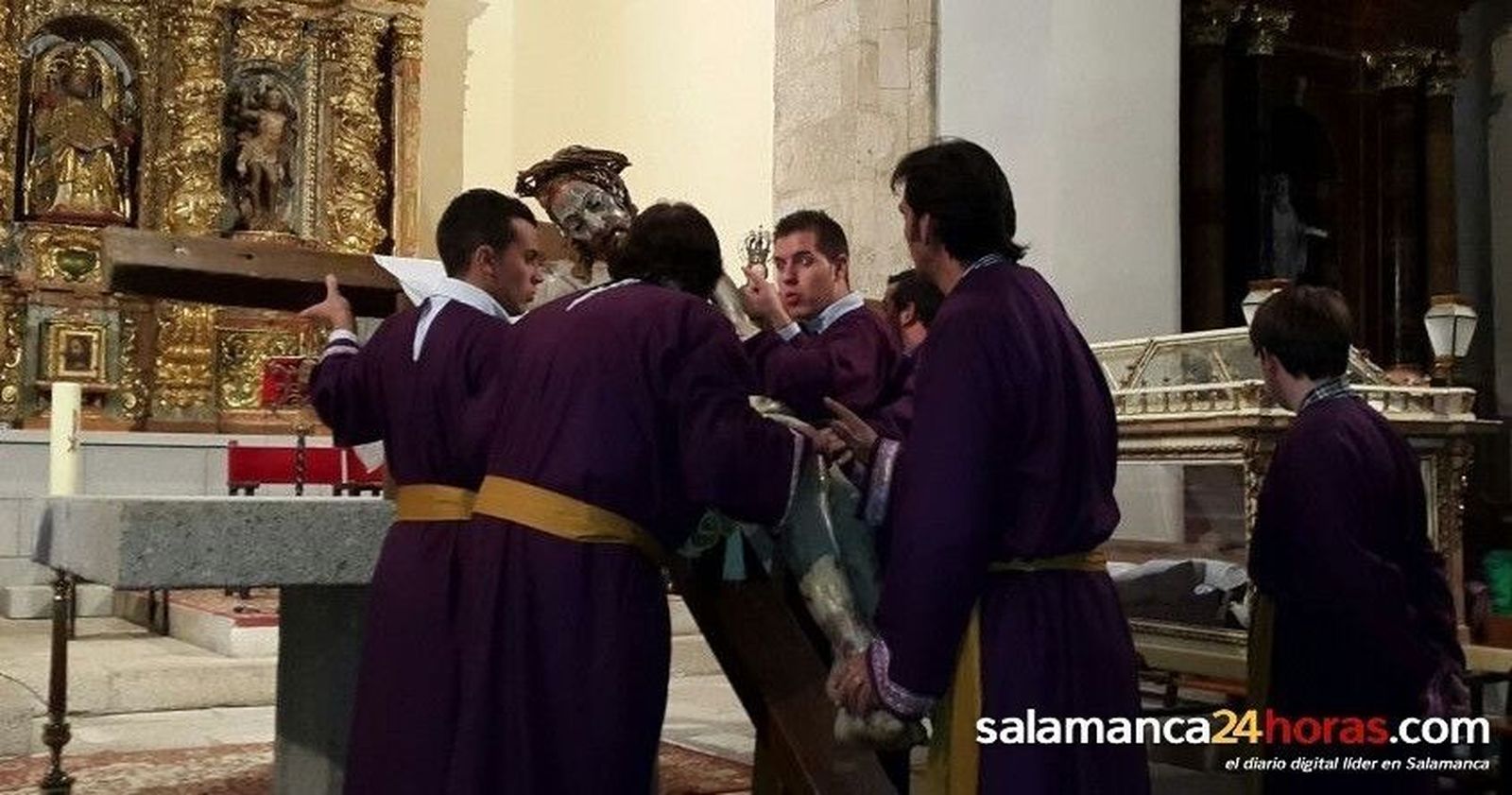 Tarde de silencio y recogimiento en la villa ducal