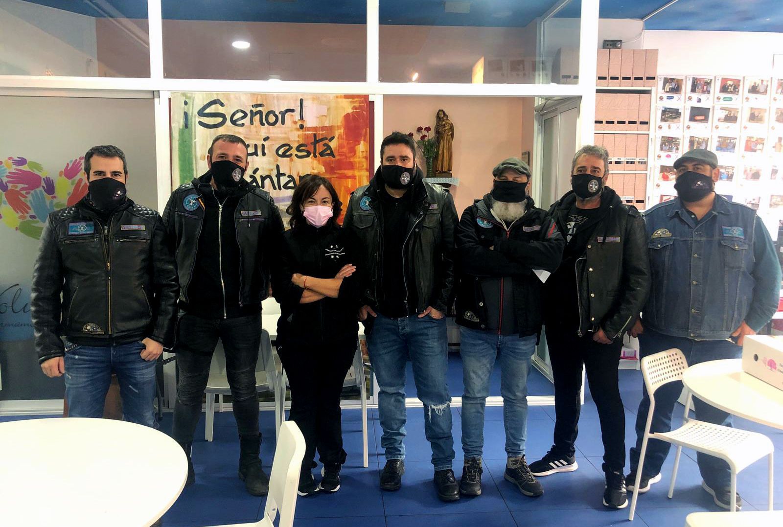 Miembros de la Asociación Cultural Motera Vetones 212