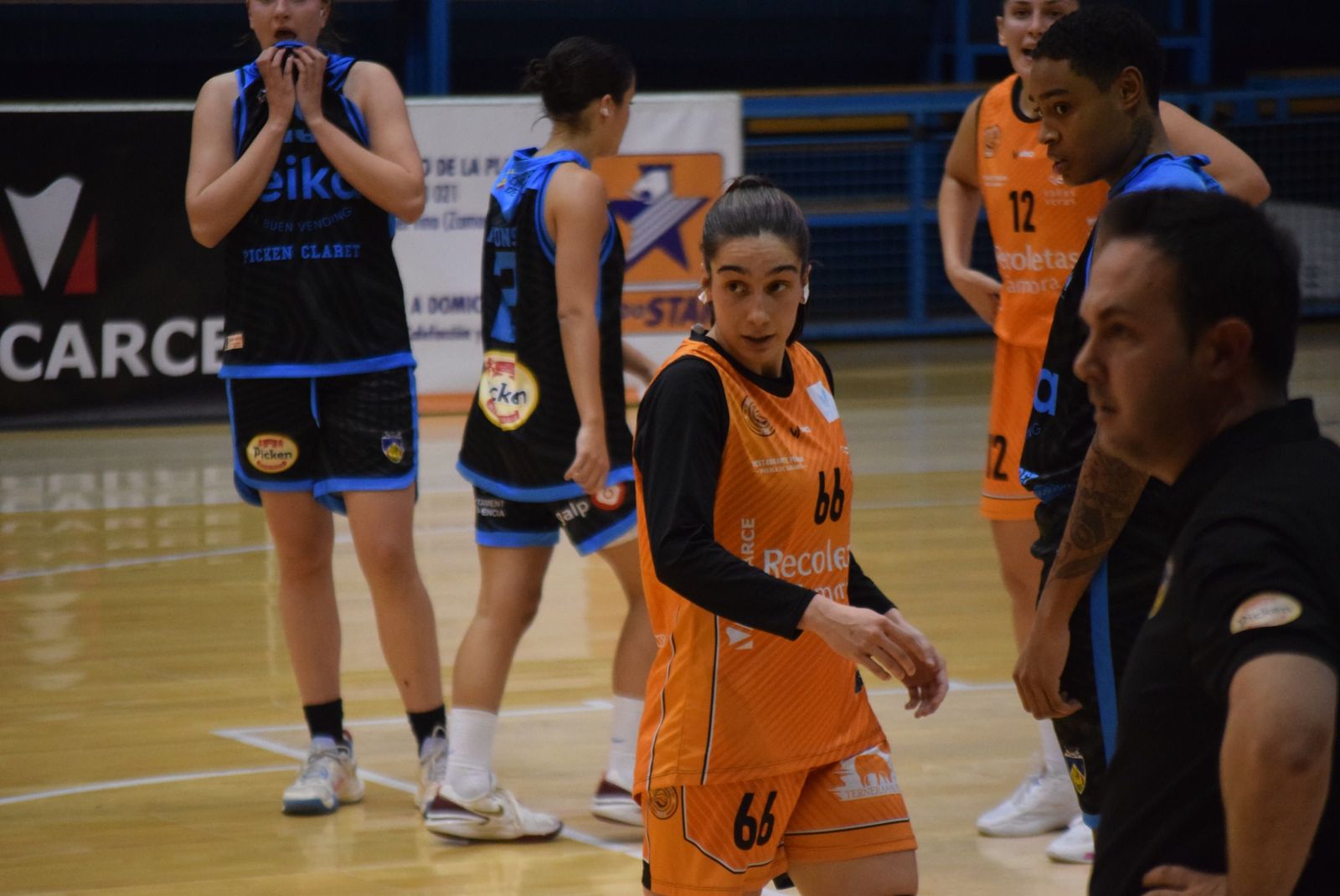 cd-zamarat-picken-claret-49