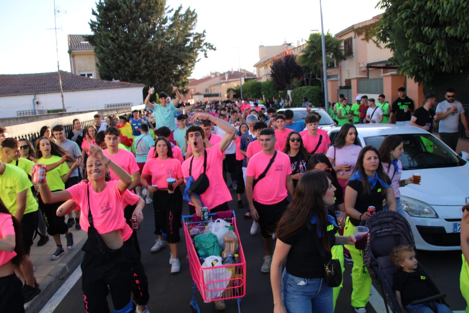 desfile-de-penas-y-pregon-en-cabrerizos-2024-fotos-javier-s-22