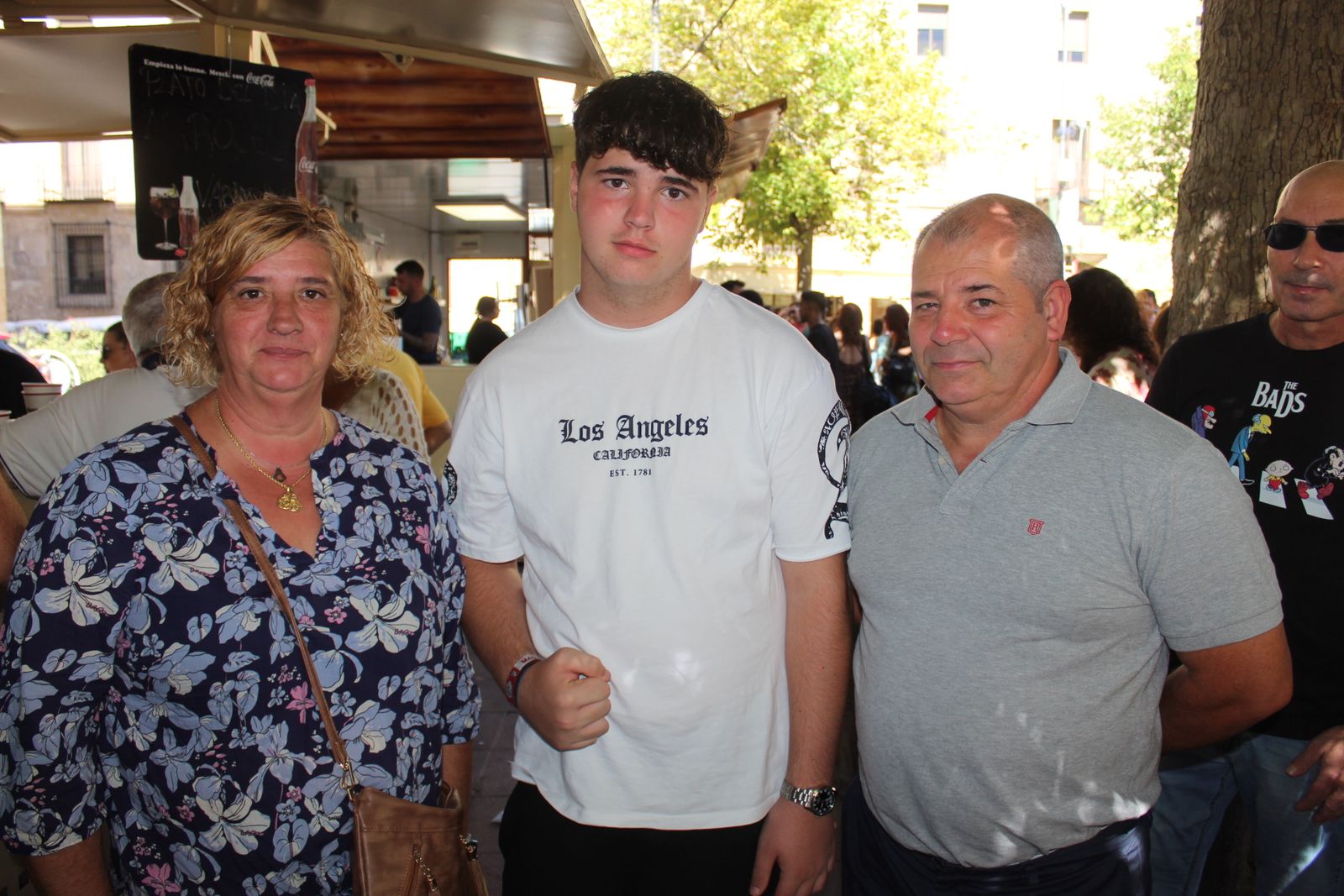 Ambiente en la Feria de Día en el mediodía de este domingo