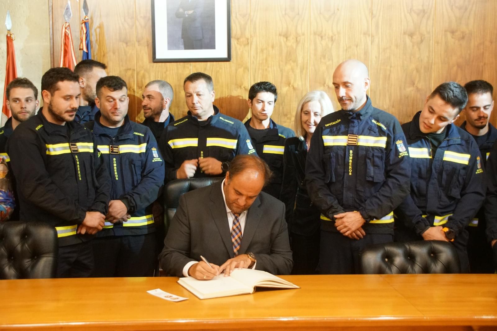 Los Bomberos de la Diputación dan voz al pregón de las fiestas de Alba de Tormes