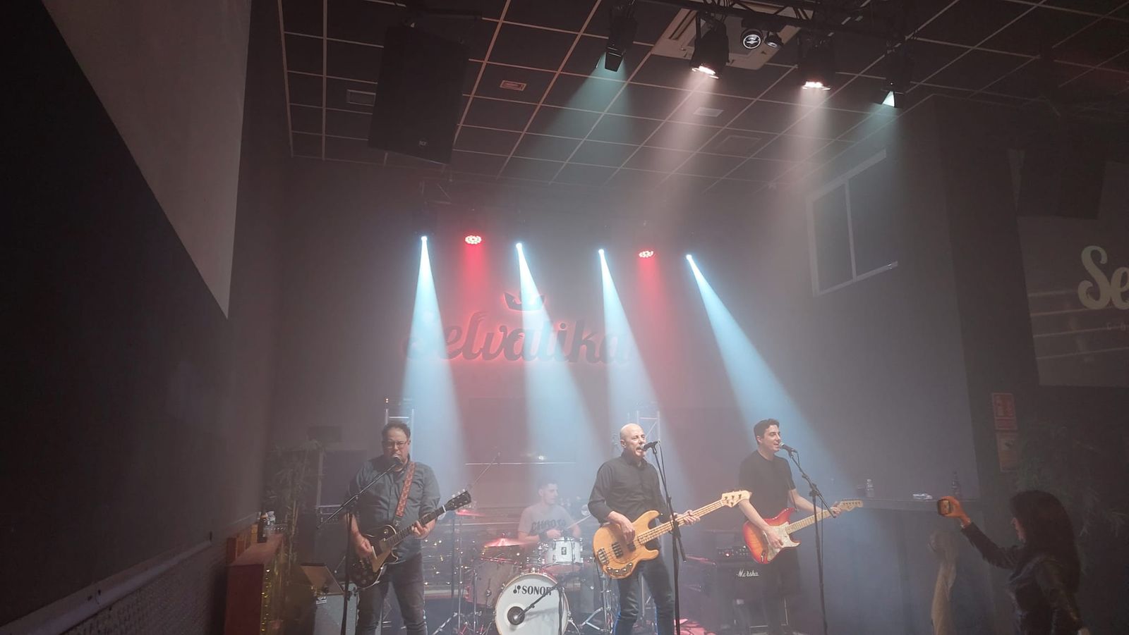 fhlim-en-la-sala-selvatika-17