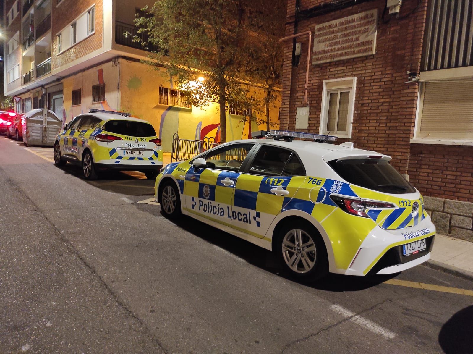 coches-de-la-policia-local-en-la-calle-isaac-peral
