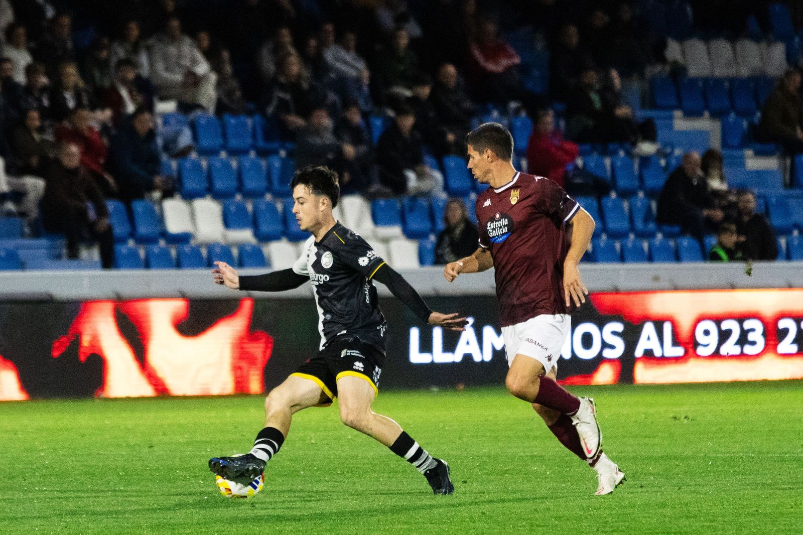 Partido entre Unionistas y Pontevedra en el Reina Sofía