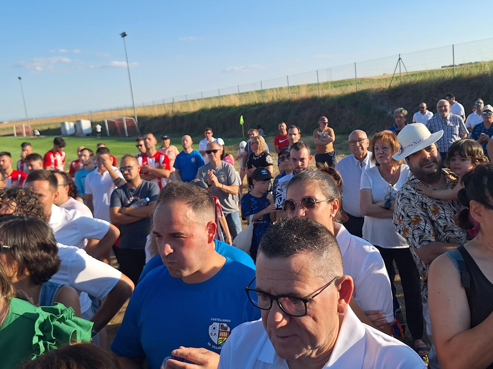 El campo de Castellanos de Villiquera pasa a llamarse Marcelino Valle