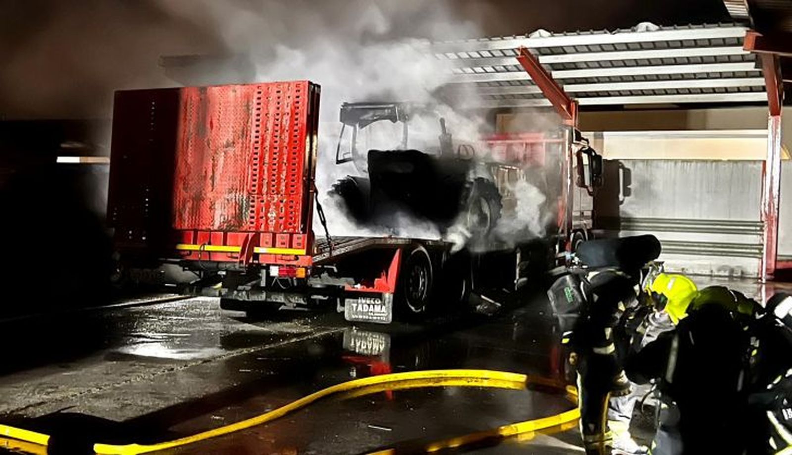 Explosión de una máquina en el polígono El Montalvo III. Fotos Andrea M. (12)