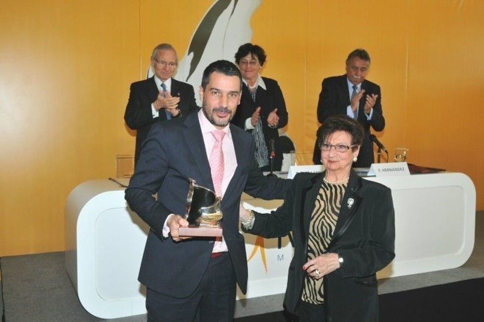 El Ayuntamiento recibe el premio MC Mutual a la prevención de riesgos laborales