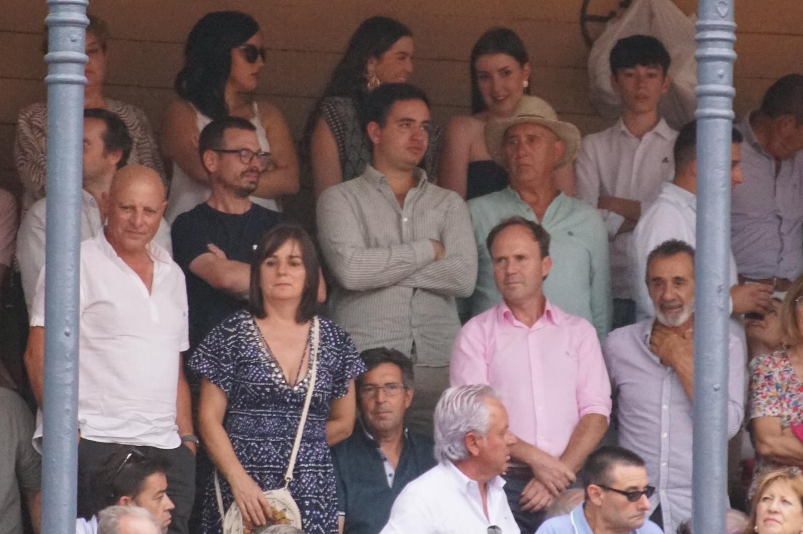 Gran ambiente en La Glorieta para la tarde de toros de Morante de la Puebla, Ismael Martín y Marco Pérez