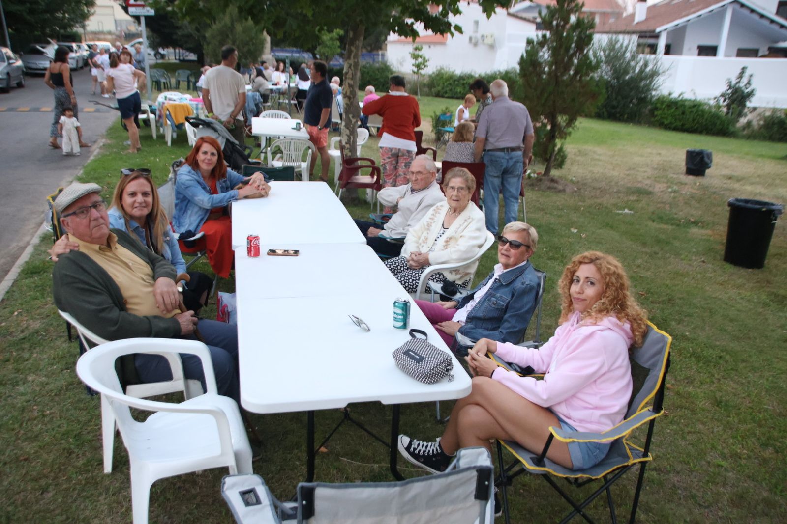 Villagonzalo, cena de chichas en la pista 