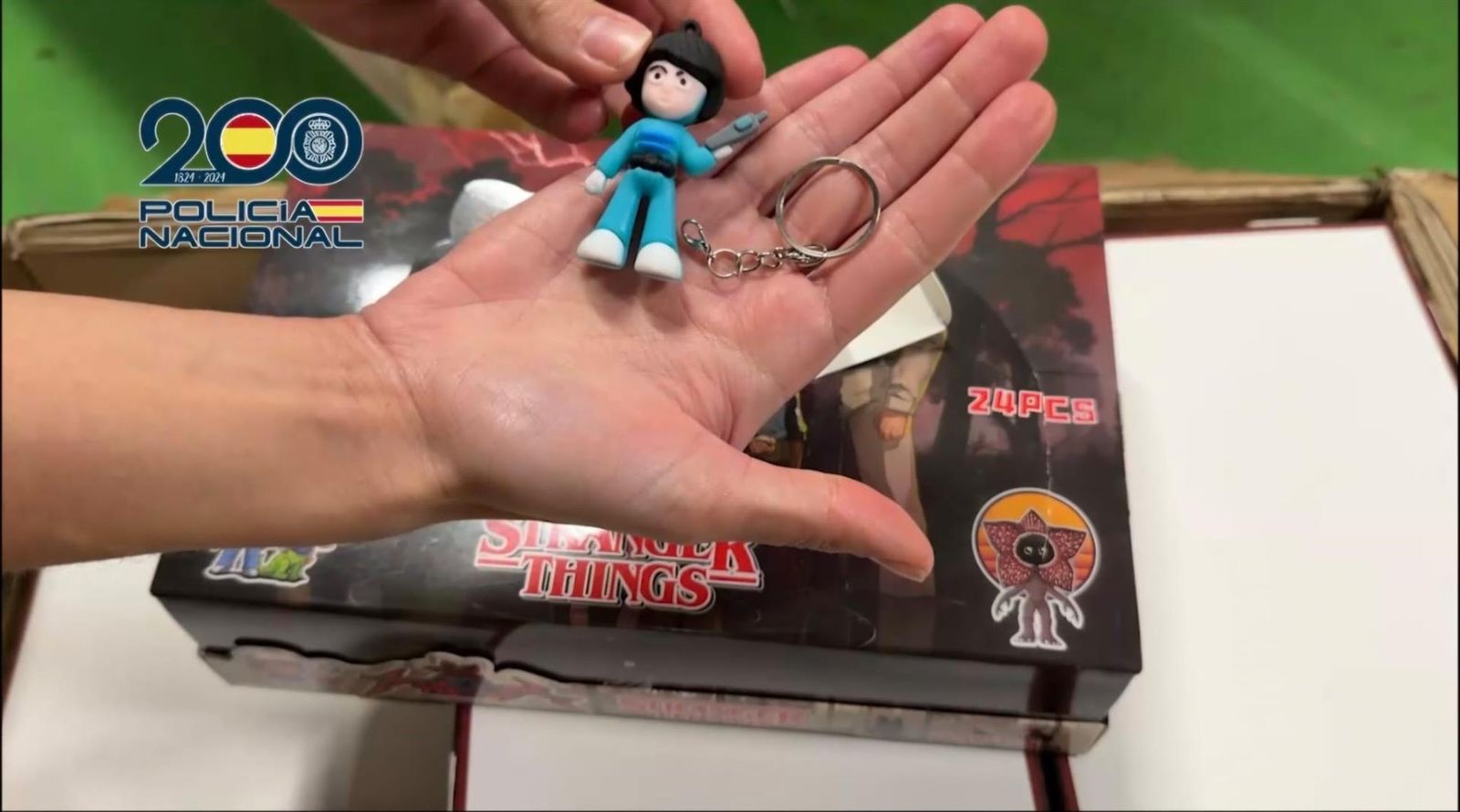 Incautan en Madrid 25 toneladas de juguetes defectuosos de la serie 'Stranger Things', la mayor intervención de este material - POLICÍA NACIONAL