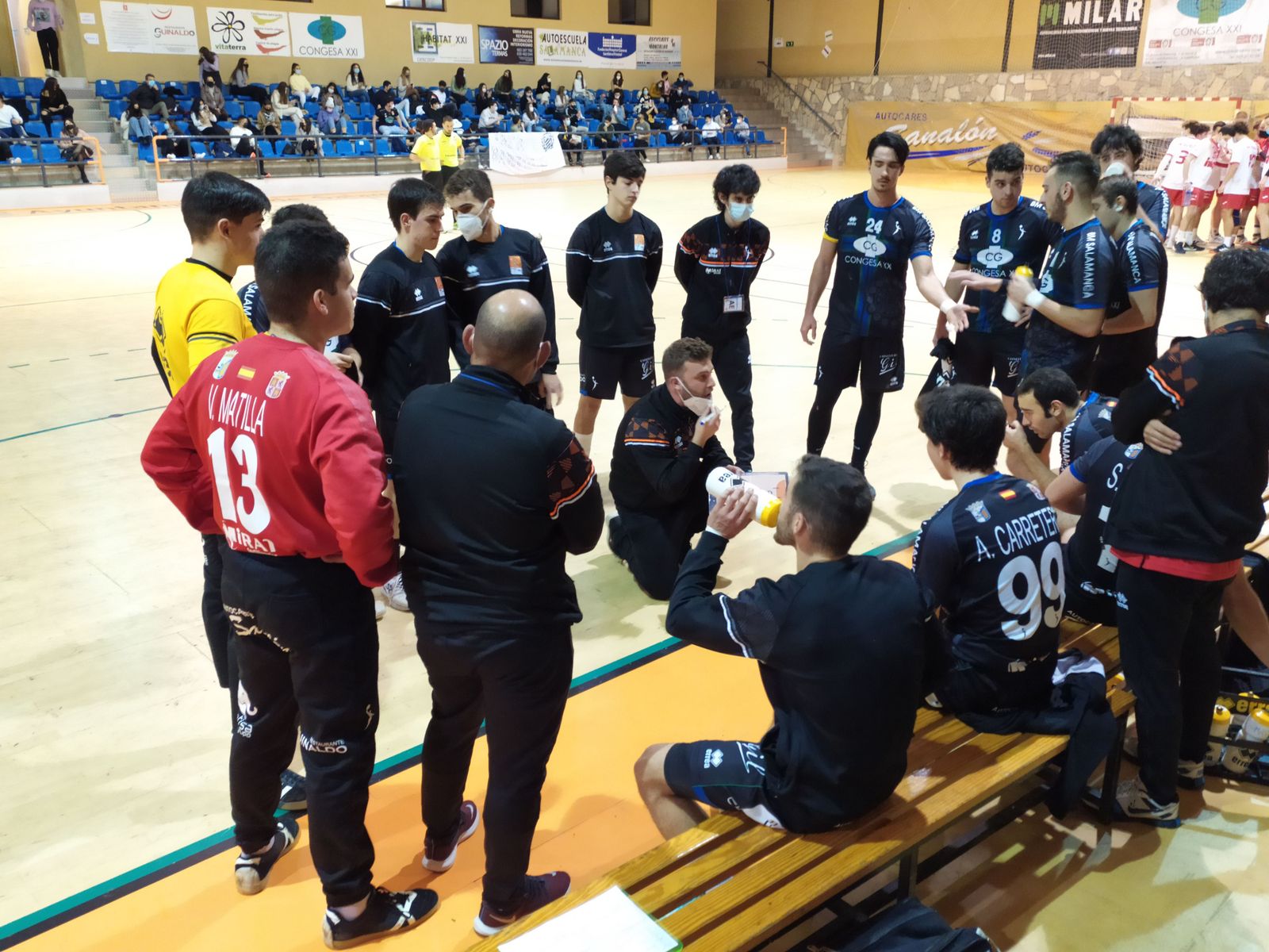 Uno de los tiempos muertos del partido