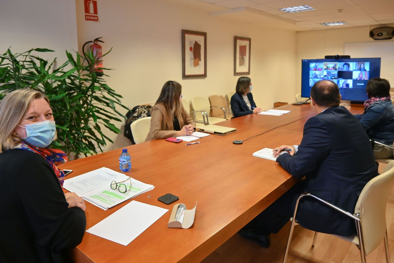 Mesa dialogo social junta isabel blanco (2)